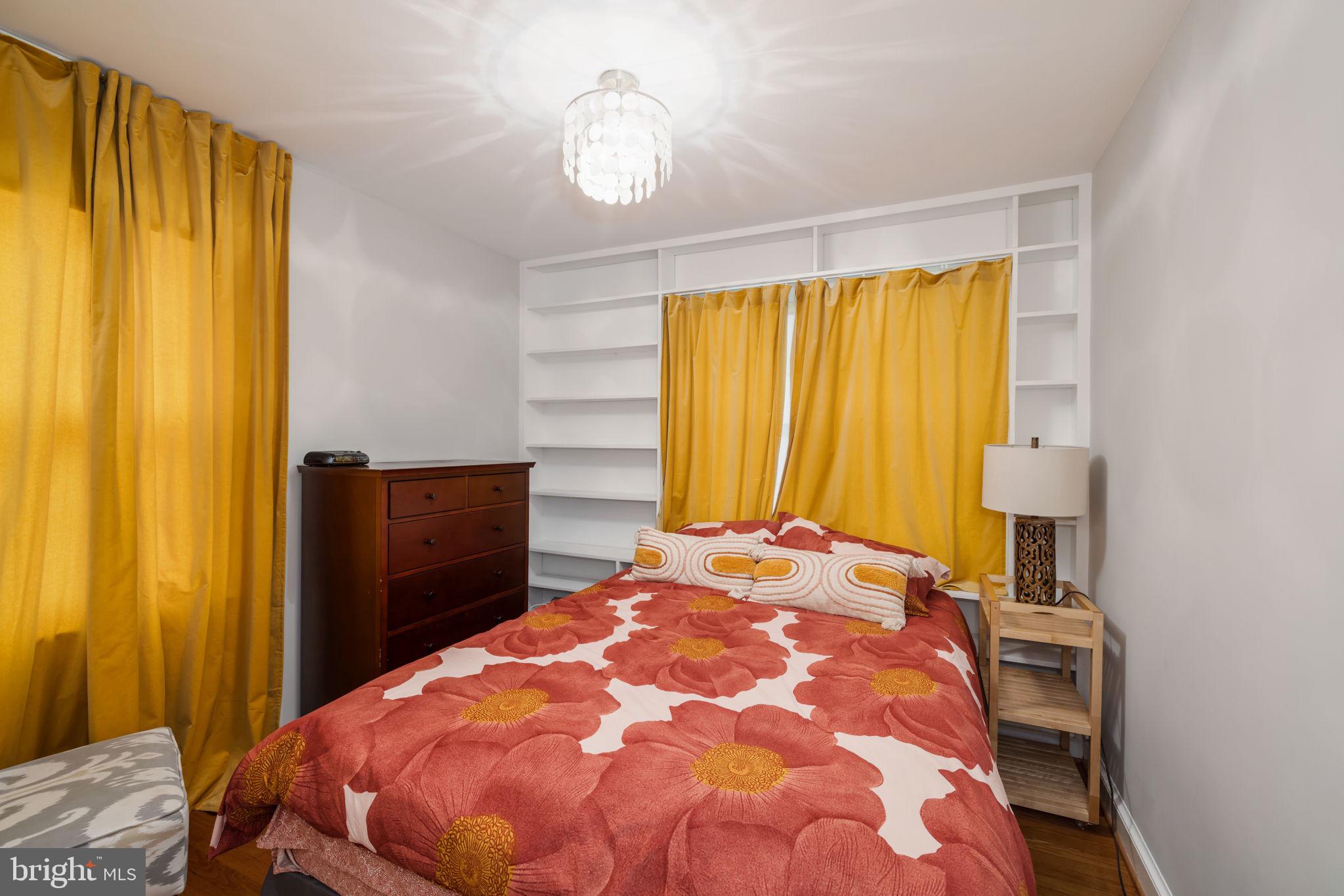 Real estate listing preview #24