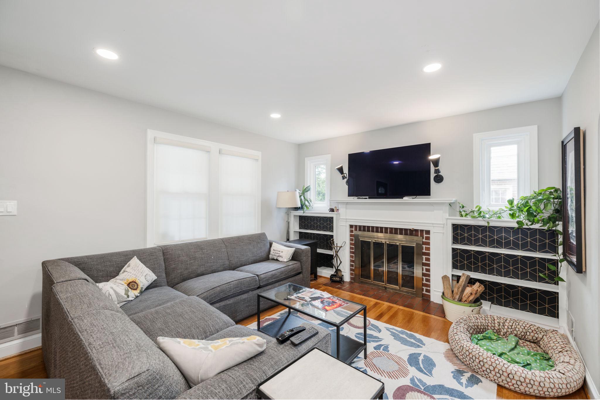 Real estate listing preview #5