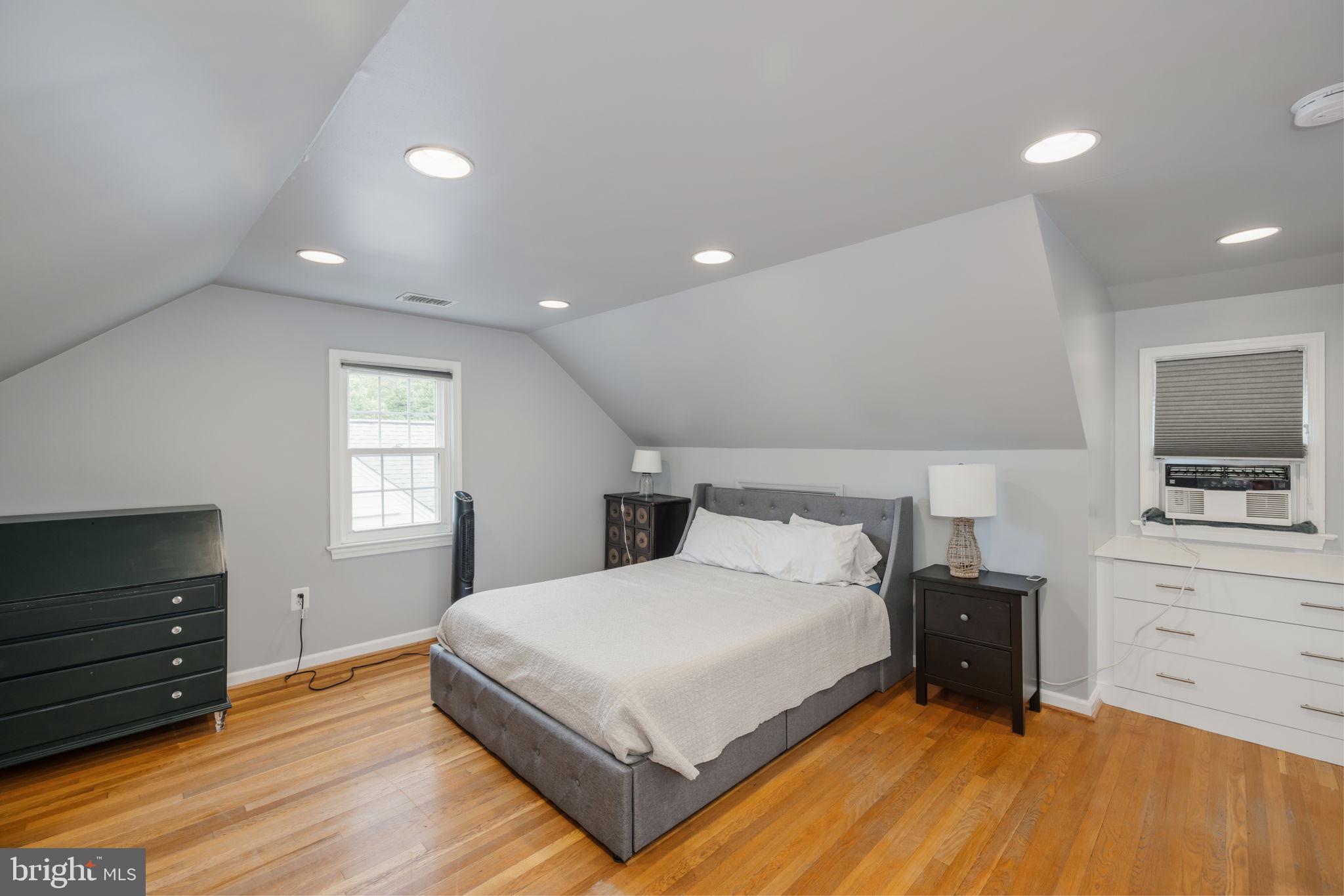 Real estate listing preview #28