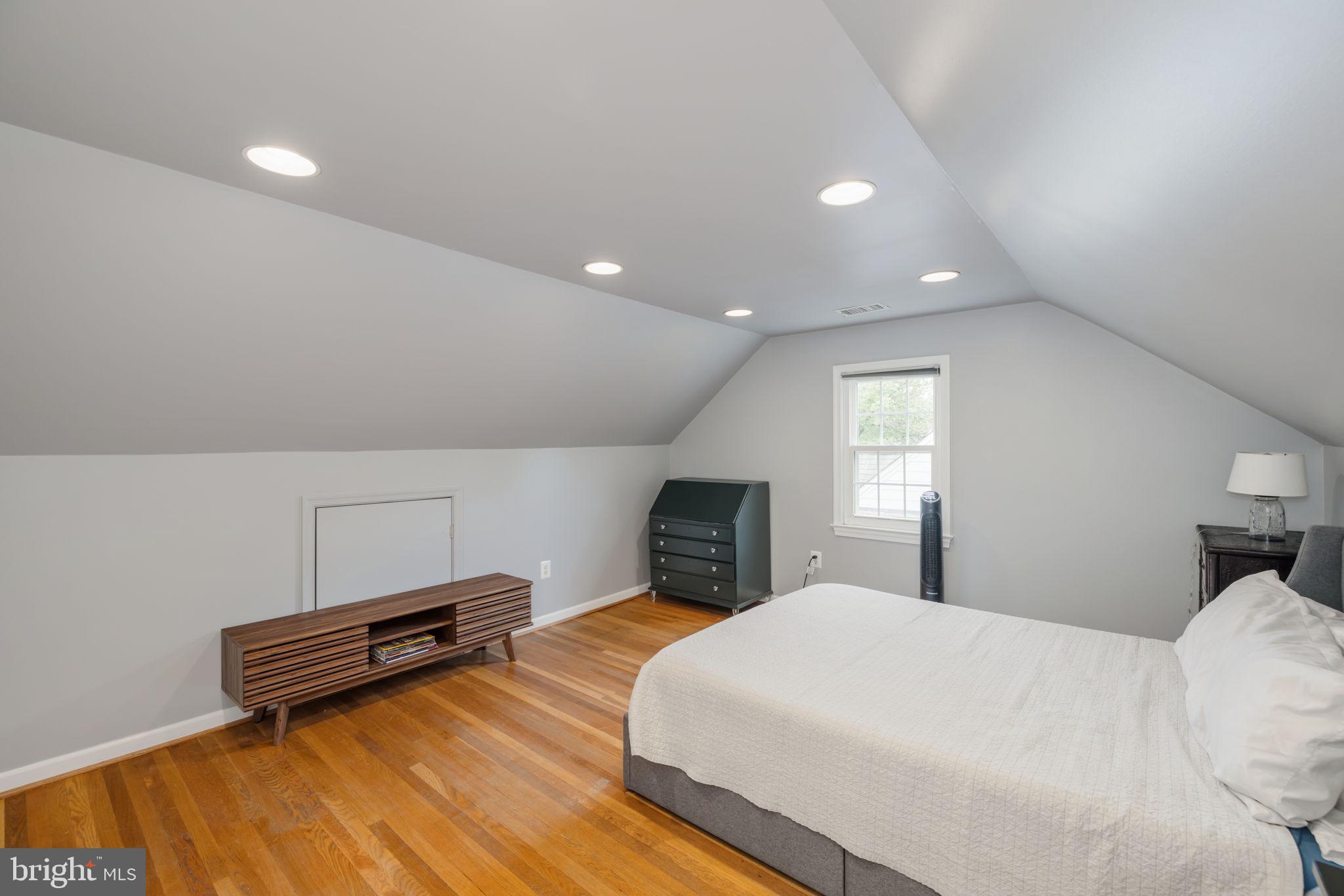 Real estate listing preview #29