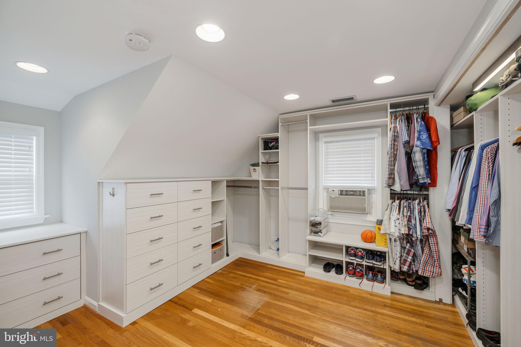 Real estate listing preview #25