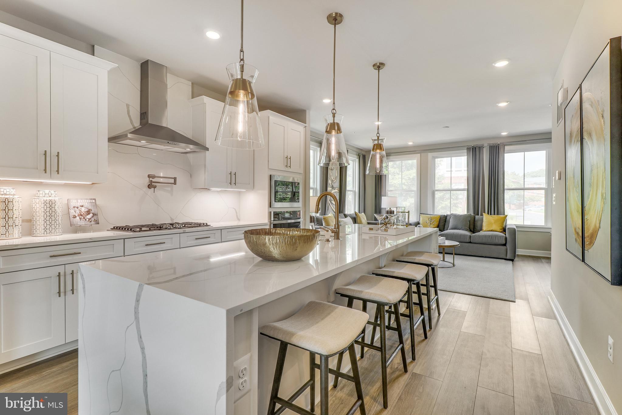 Real estate listing preview #2