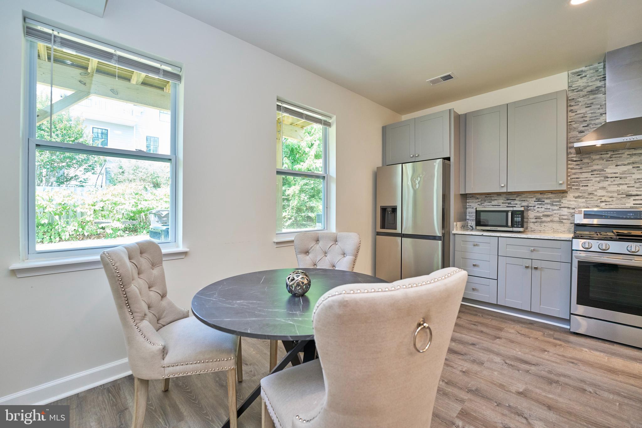 Real estate listing preview #13