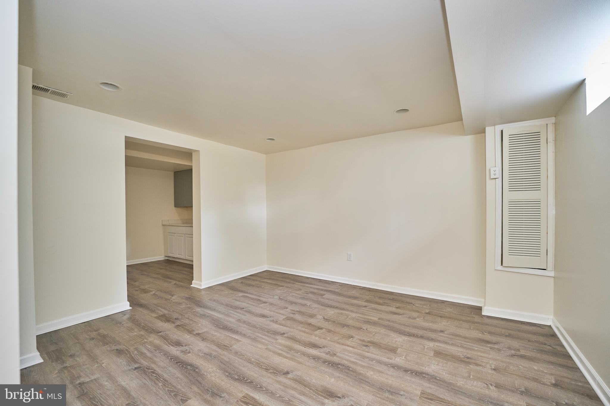 Real estate listing preview #23