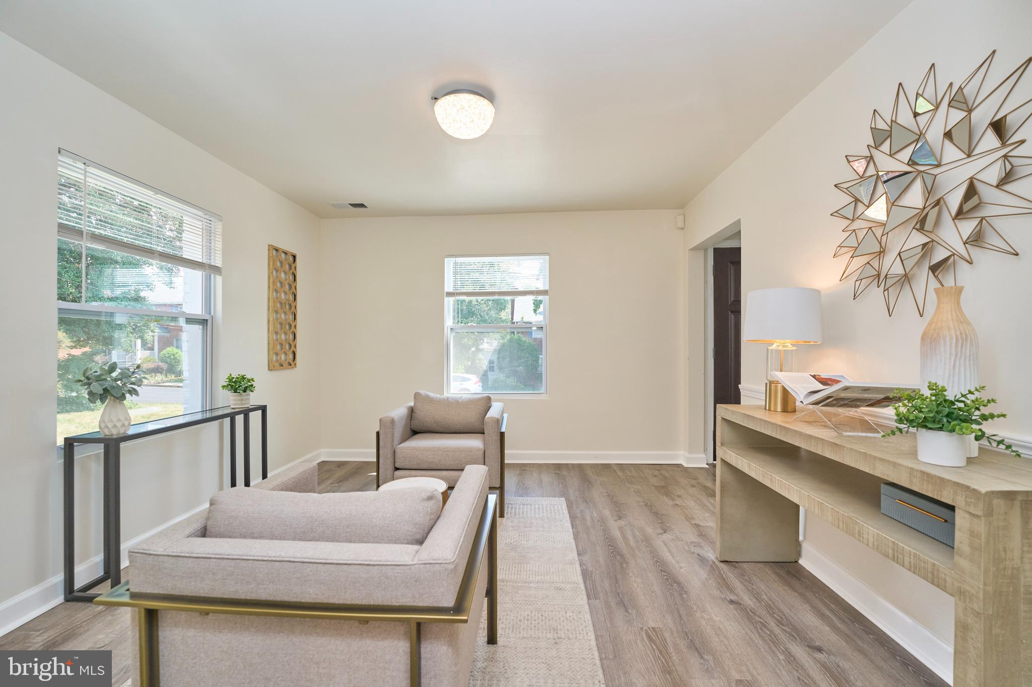 Real estate listing preview #8