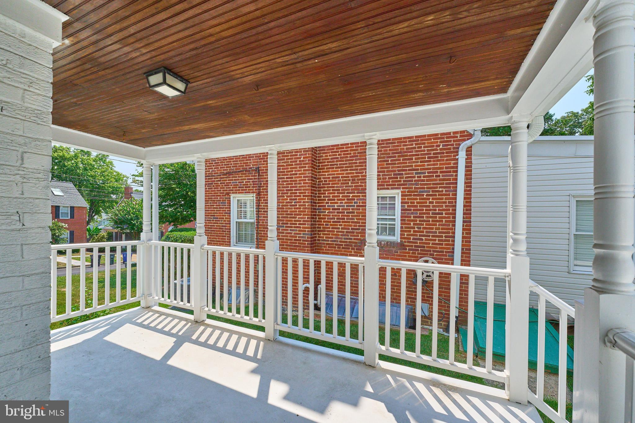 Real estate listing preview #24