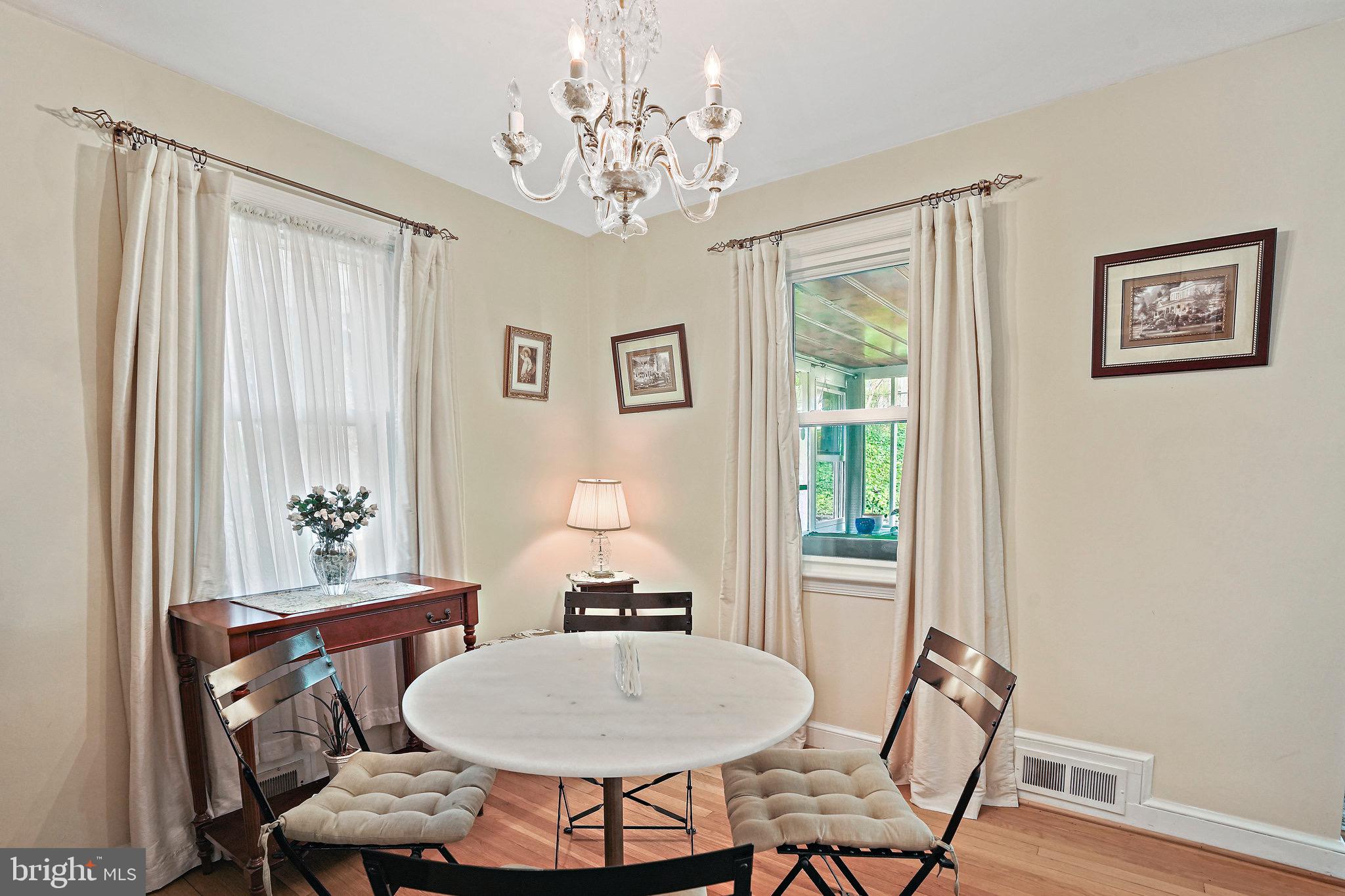 Real estate listing preview #12