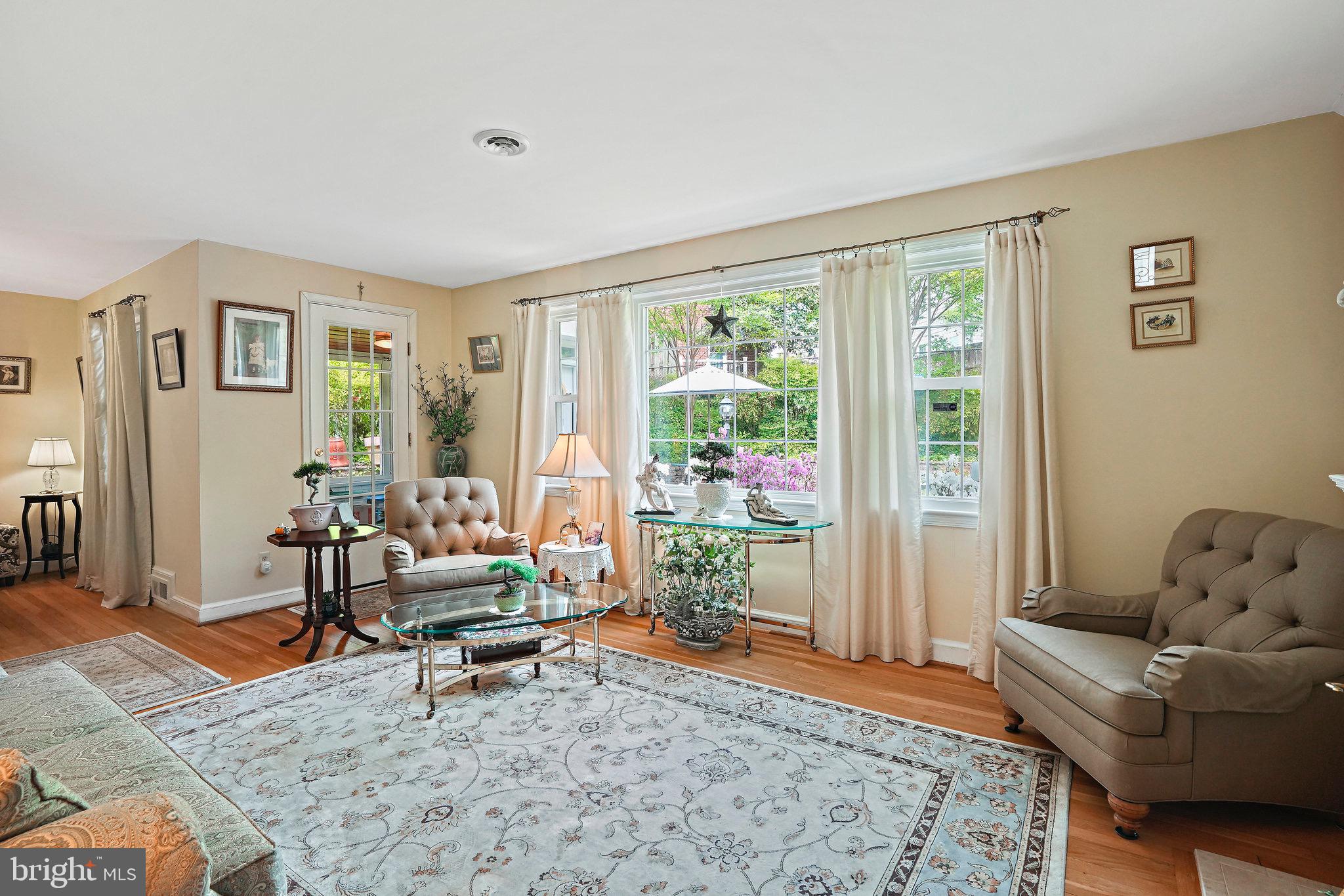 Real estate listing preview #9