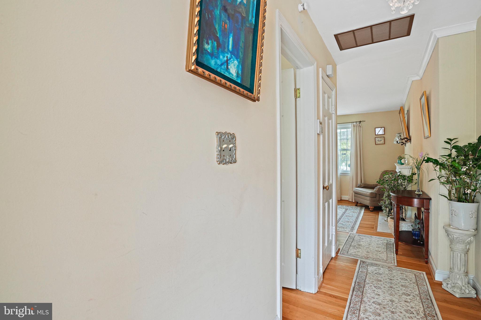 Real estate listing preview #14