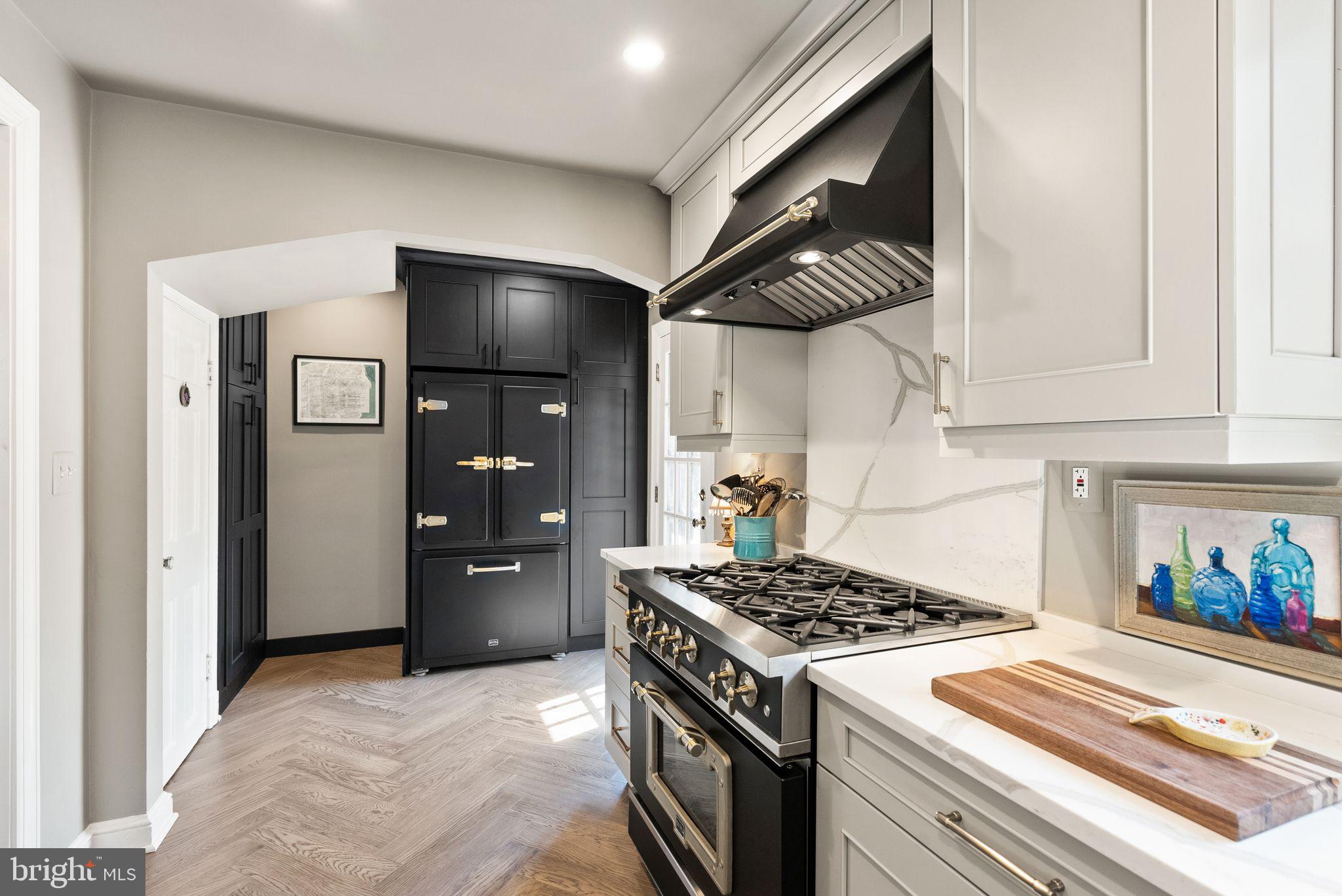 Real estate listing preview #13