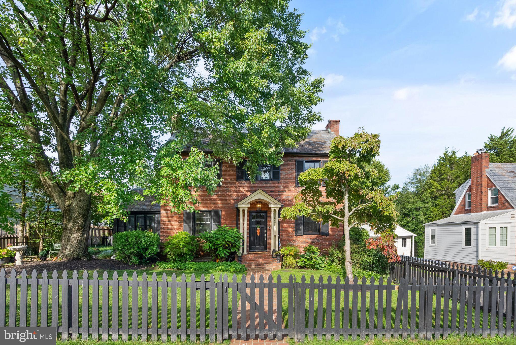 Real estate listing preview #2