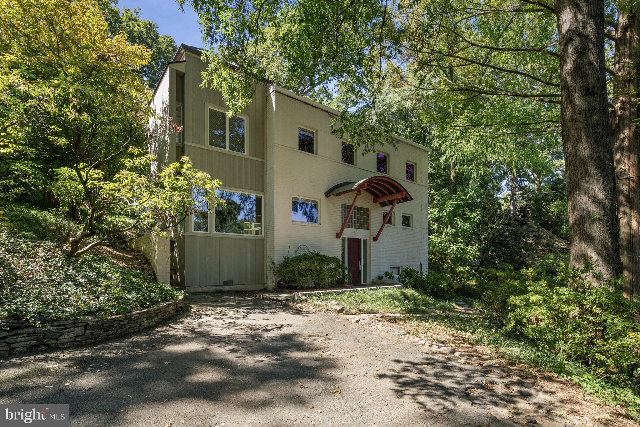 Real estate listing preview #3