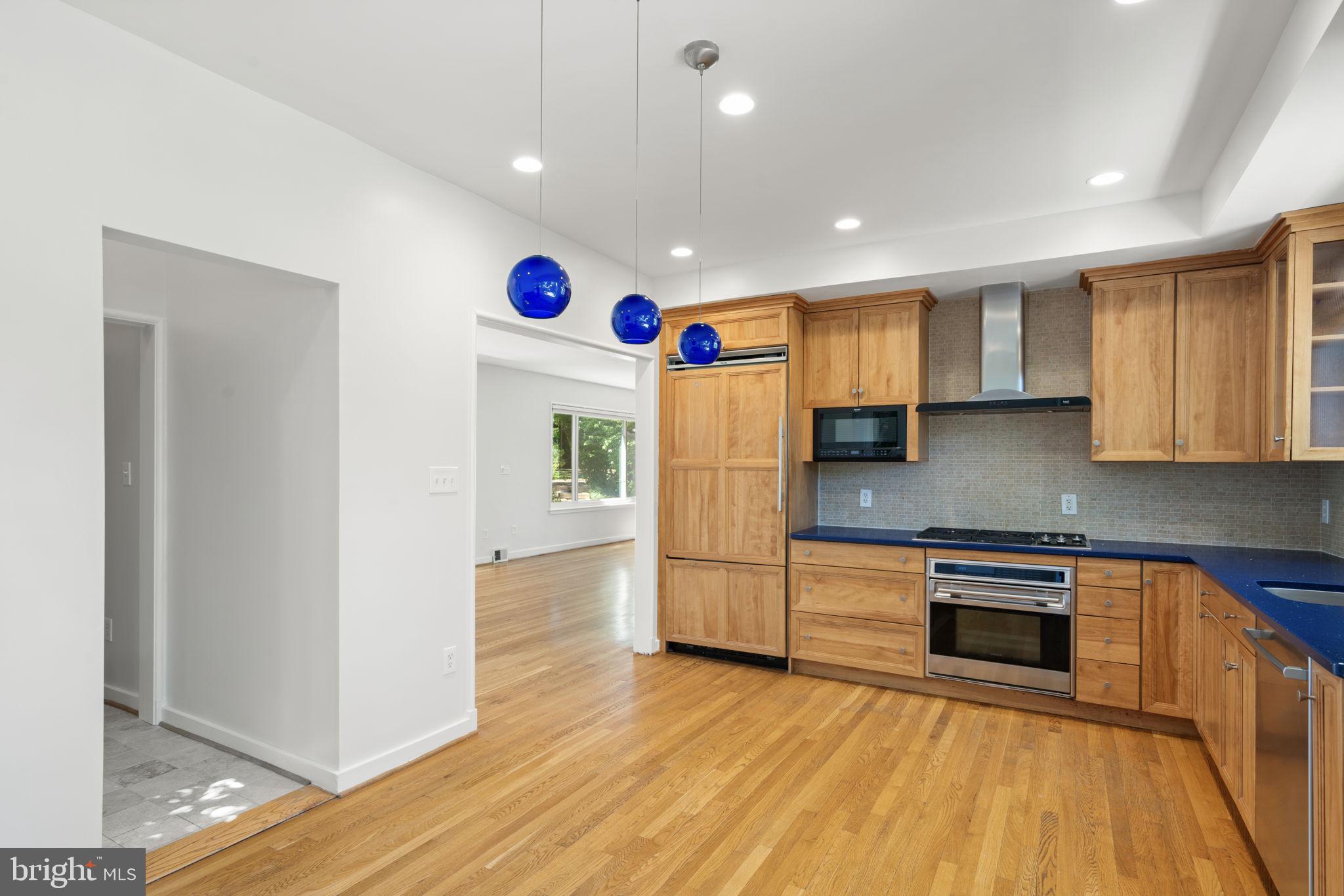 Real estate listing preview #13