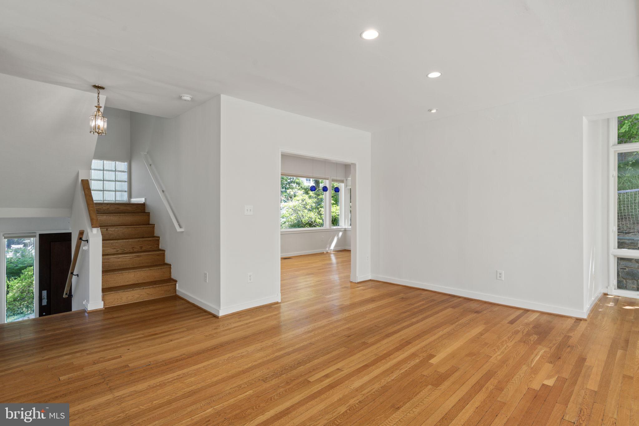 Real estate listing preview #19