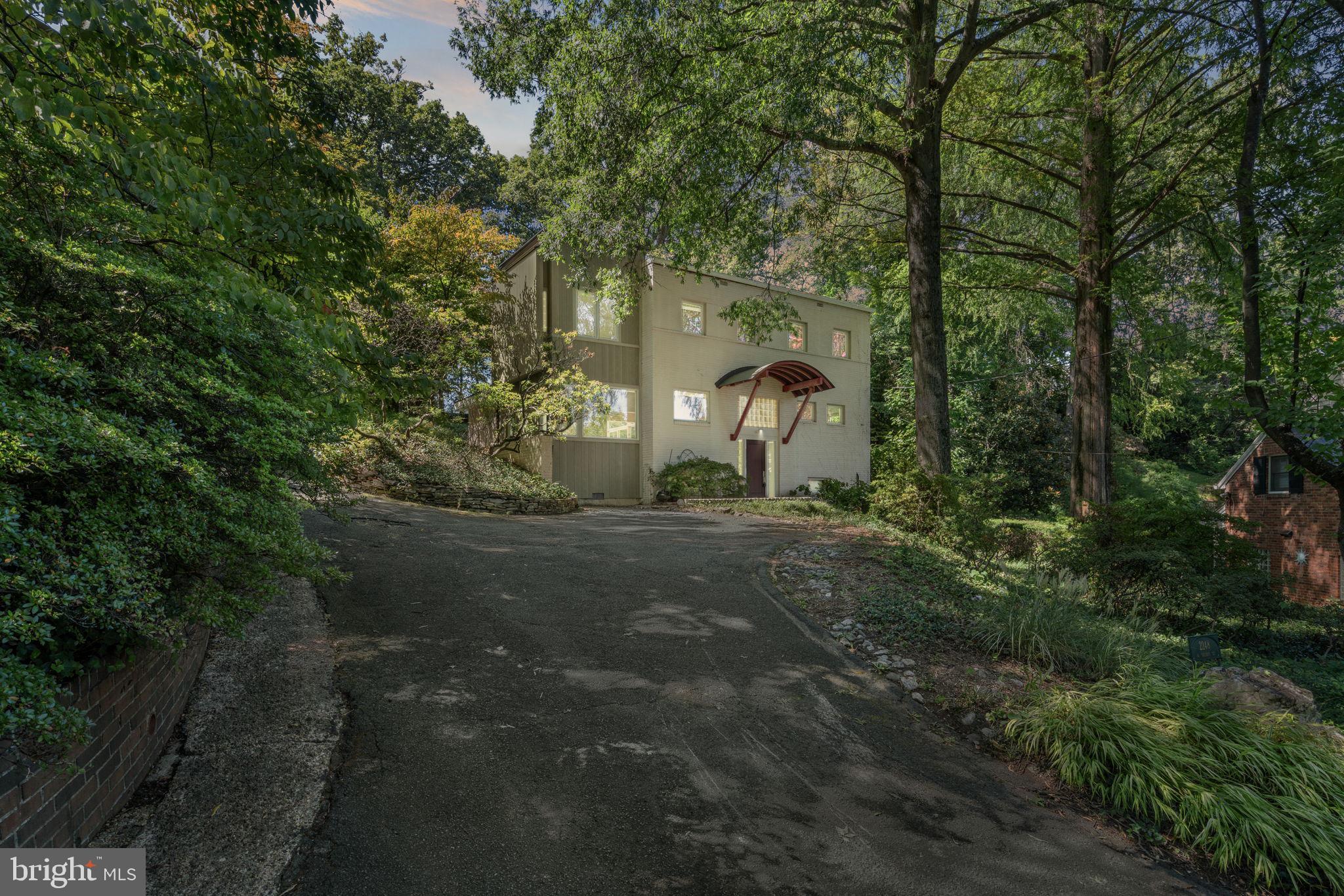 Real estate listing preview #1