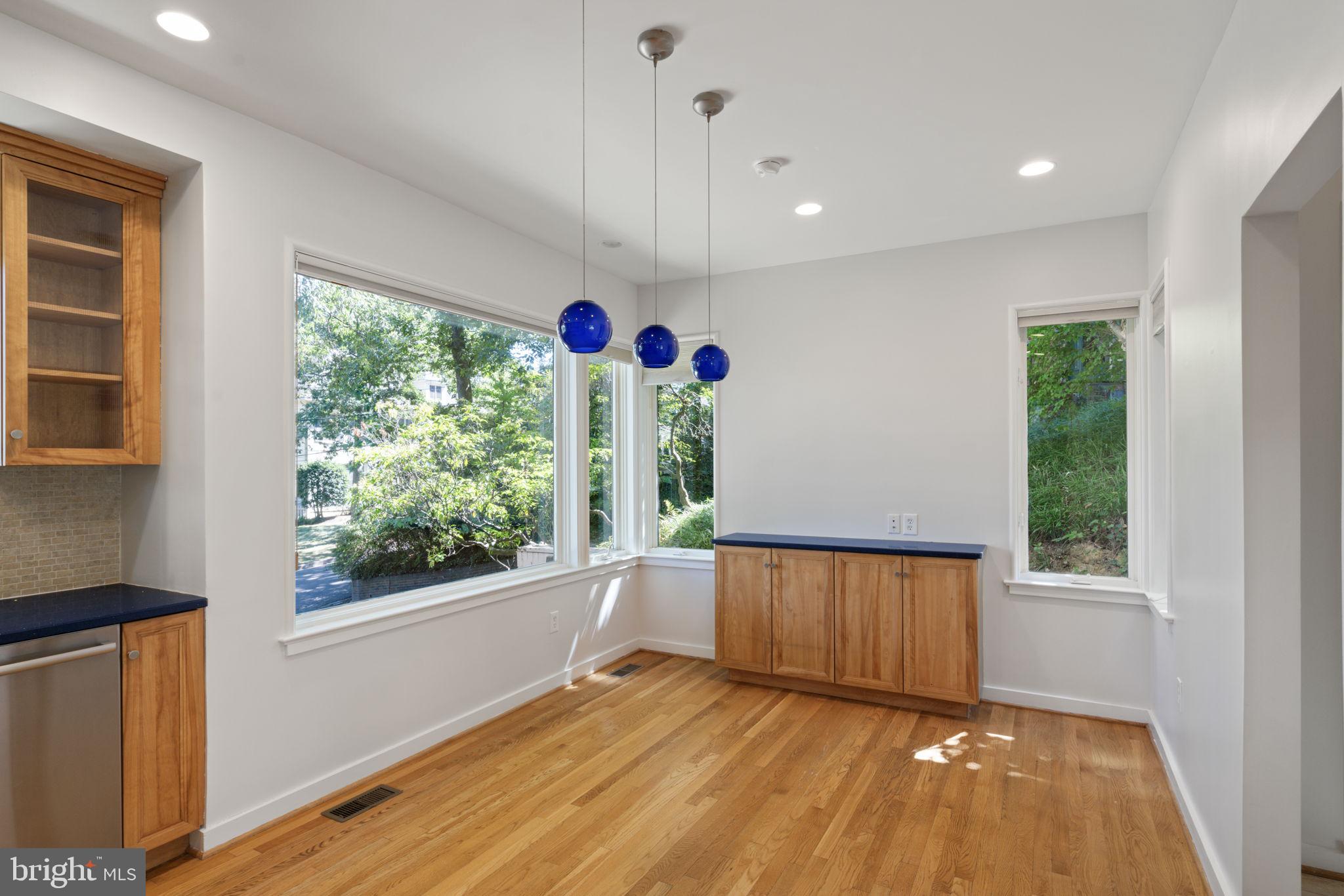 Real estate listing preview #12