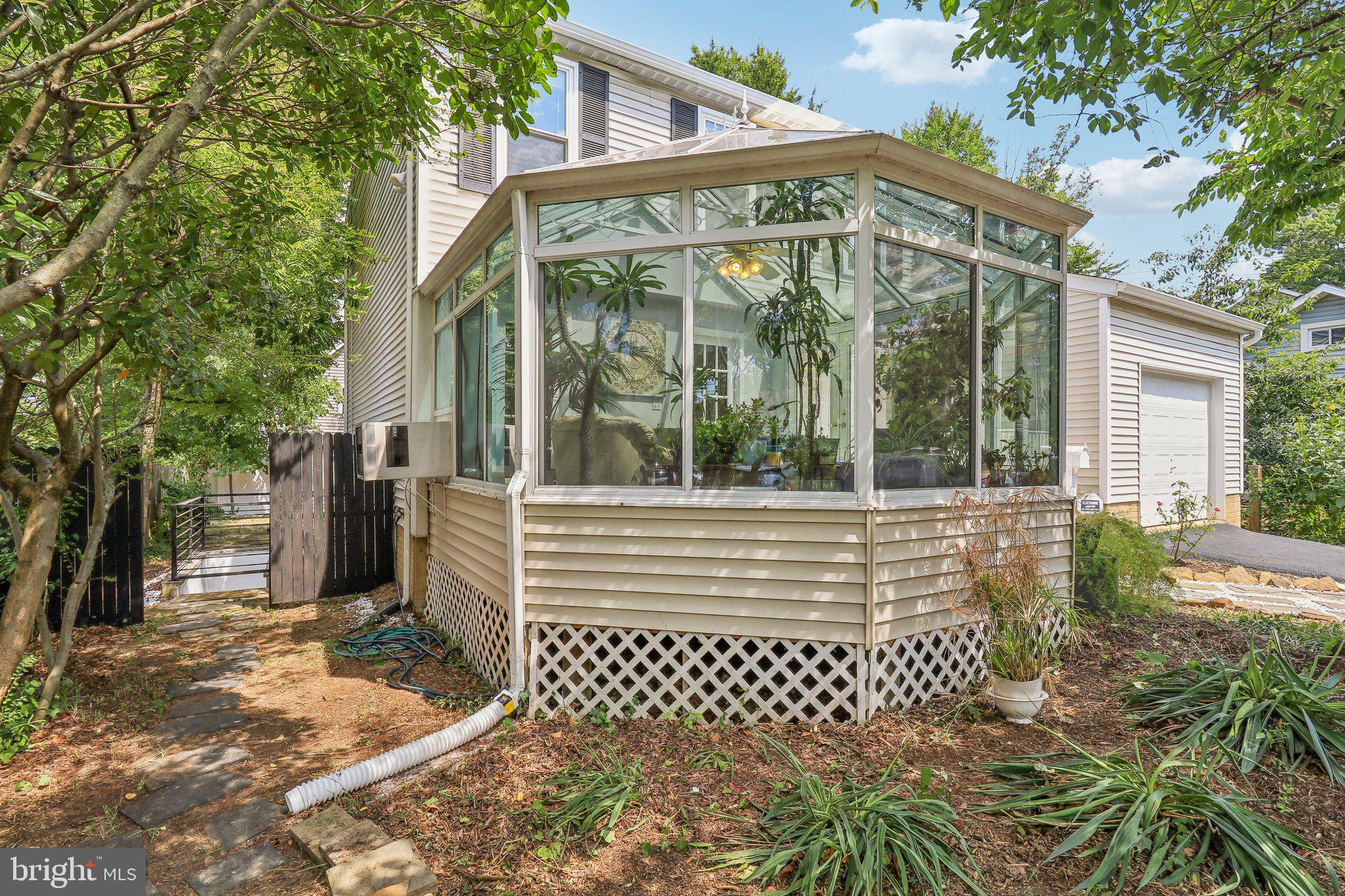 Real estate listing preview #7