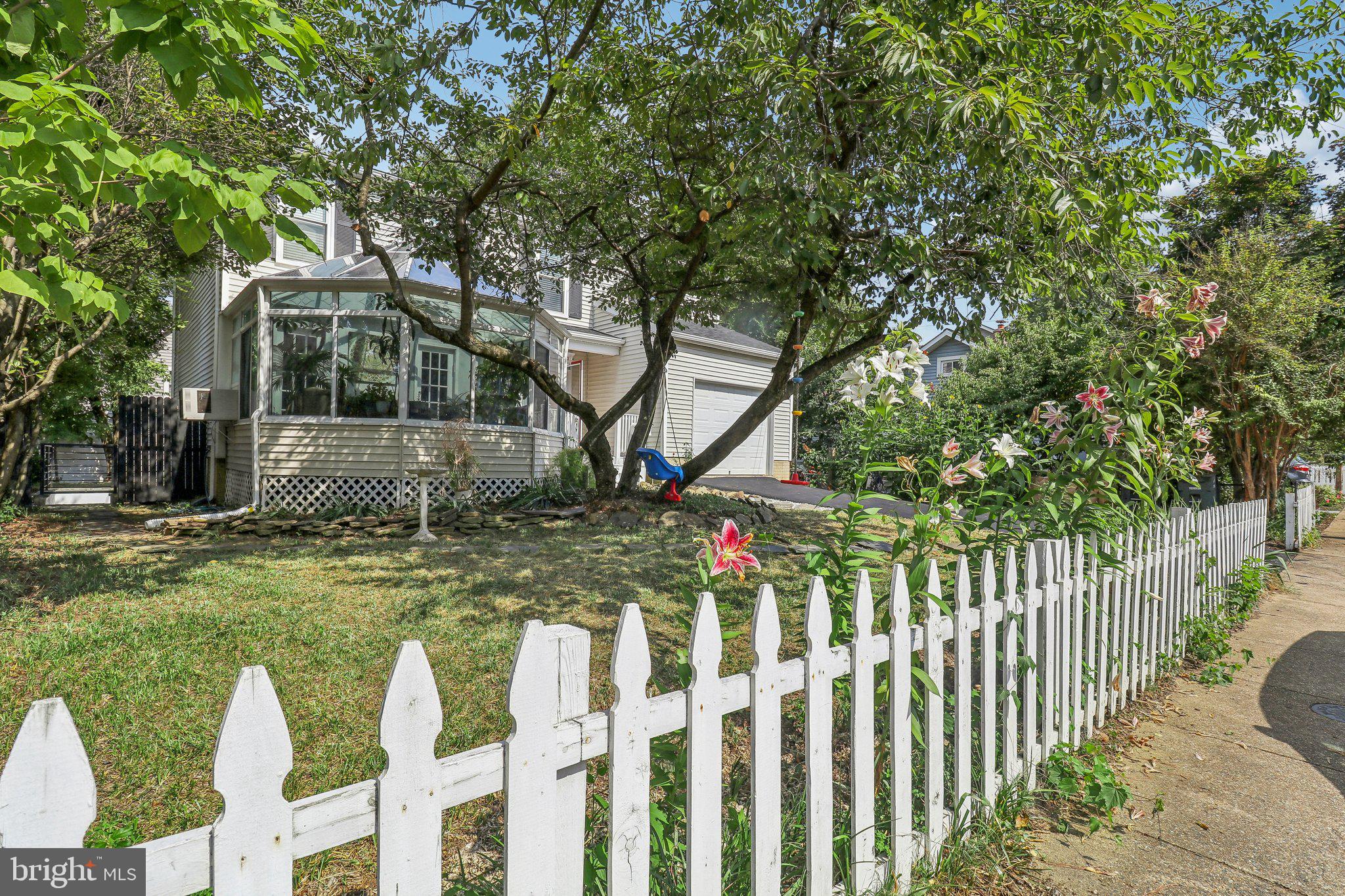 Real estate listing preview #3