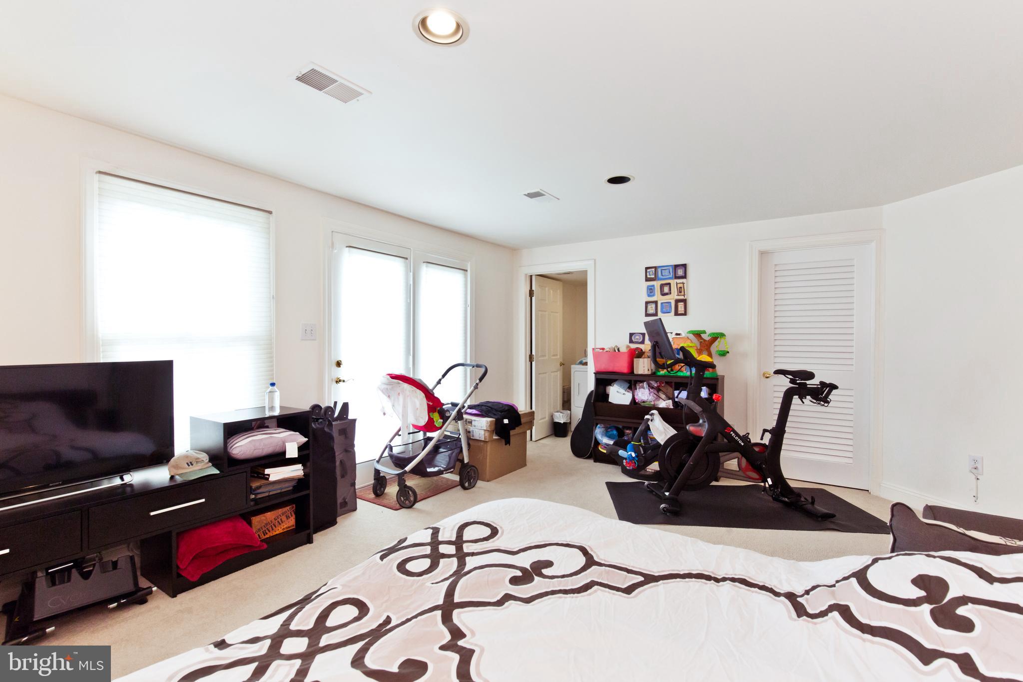 Real estate listing preview #9