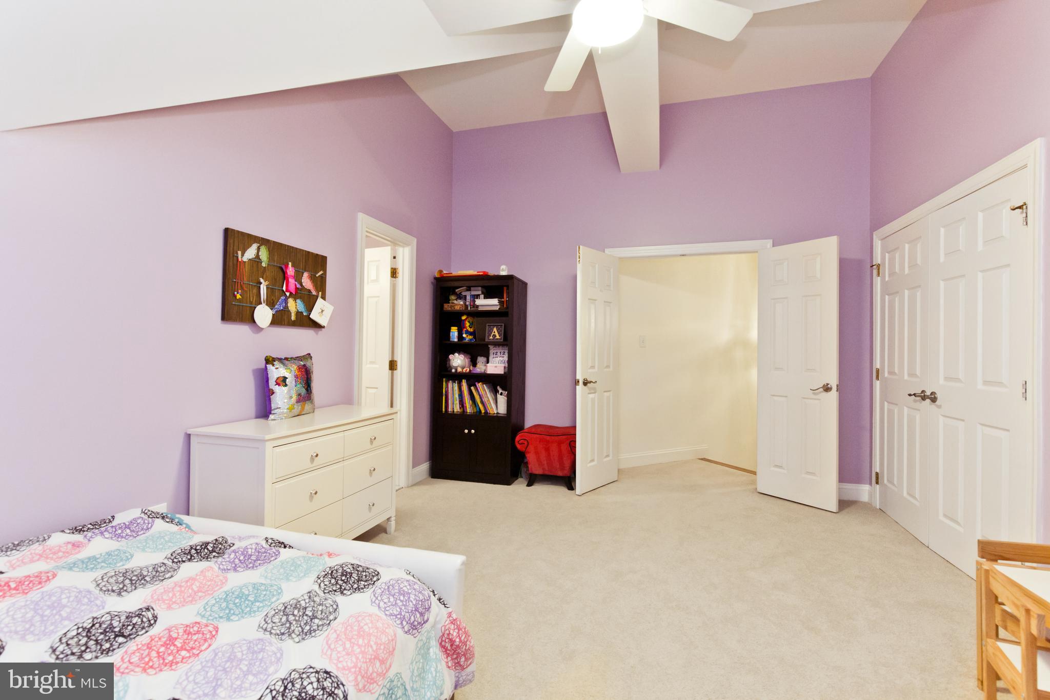 Real estate listing preview #11