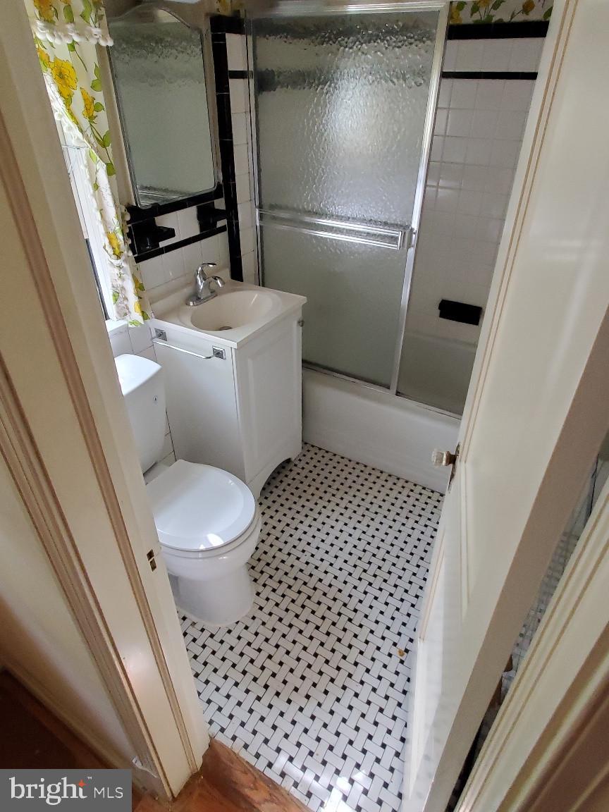 Real estate listing preview #16