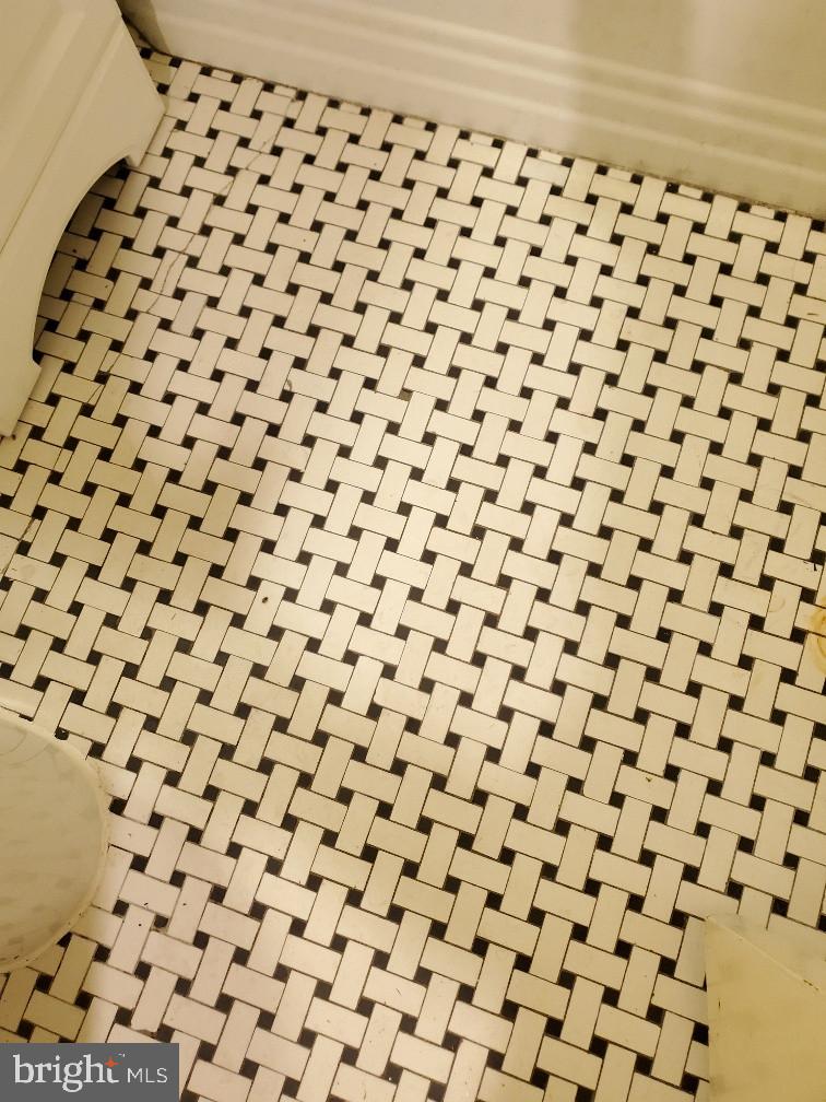 Real estate listing preview #18