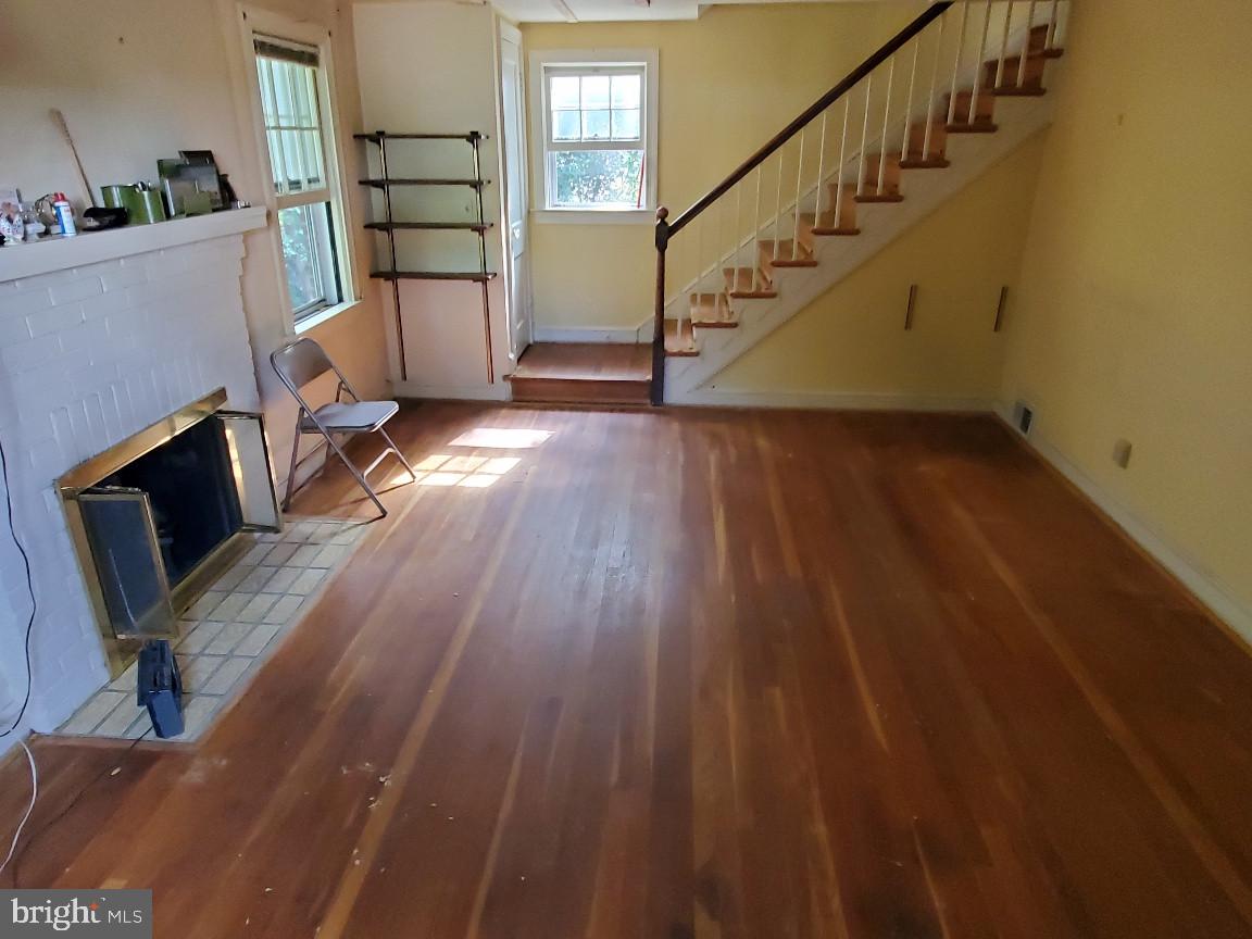 Real estate listing preview #4