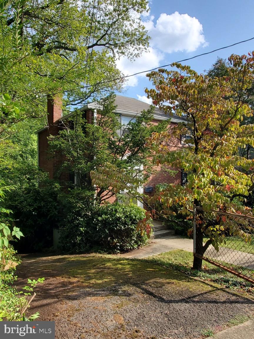 Real estate listing preview #2