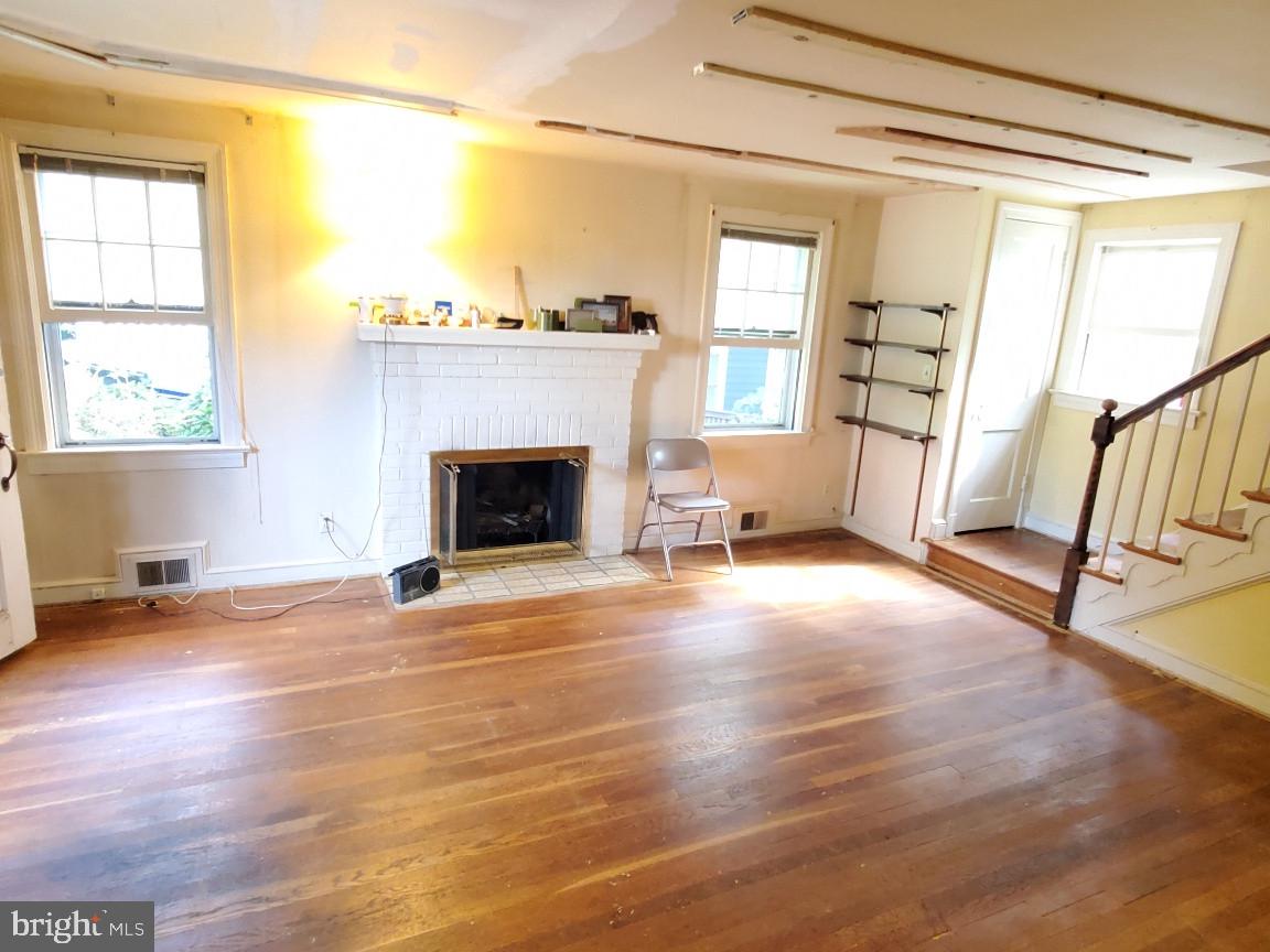 Real estate listing preview #5