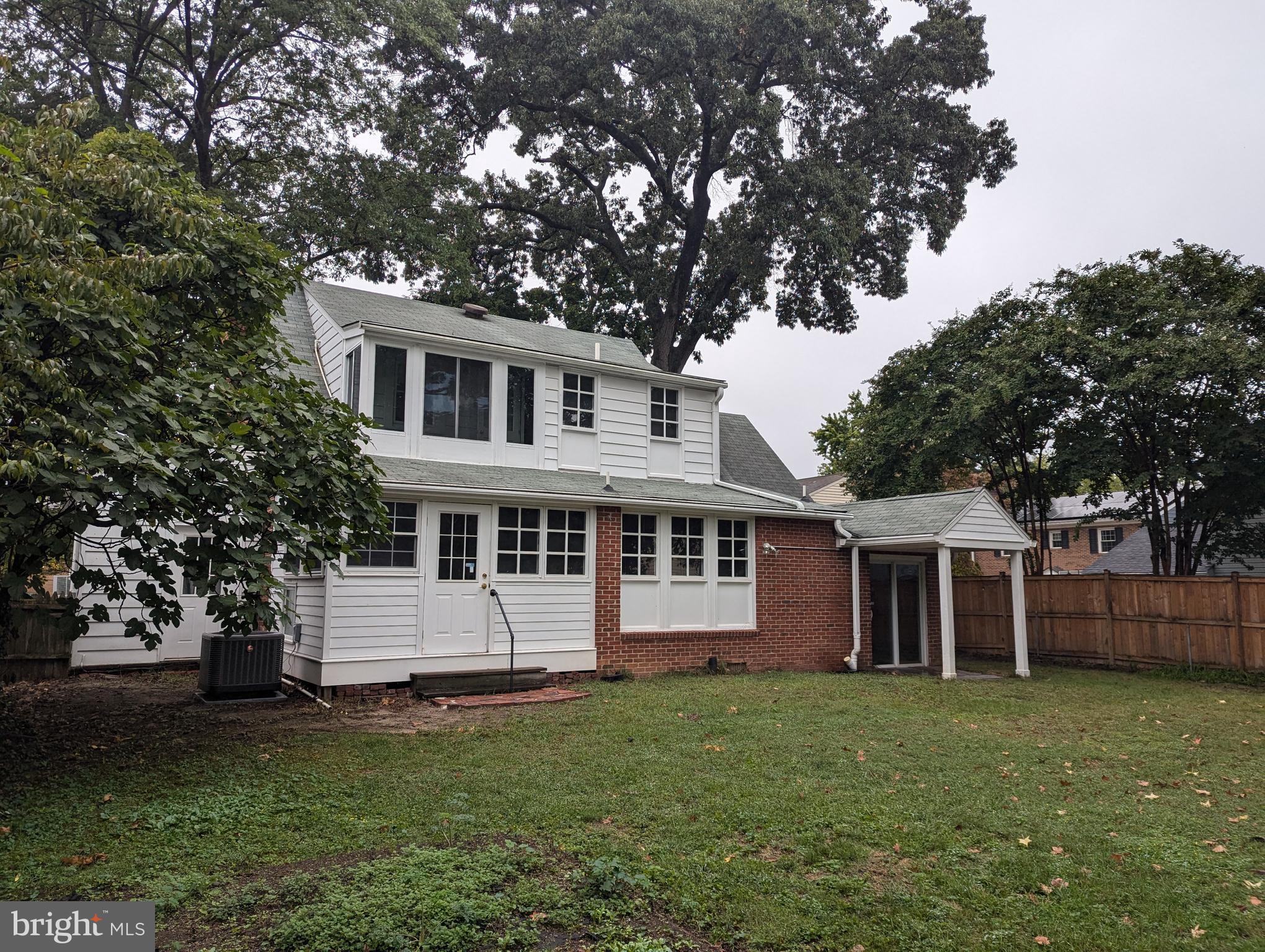 Real estate listing preview #24