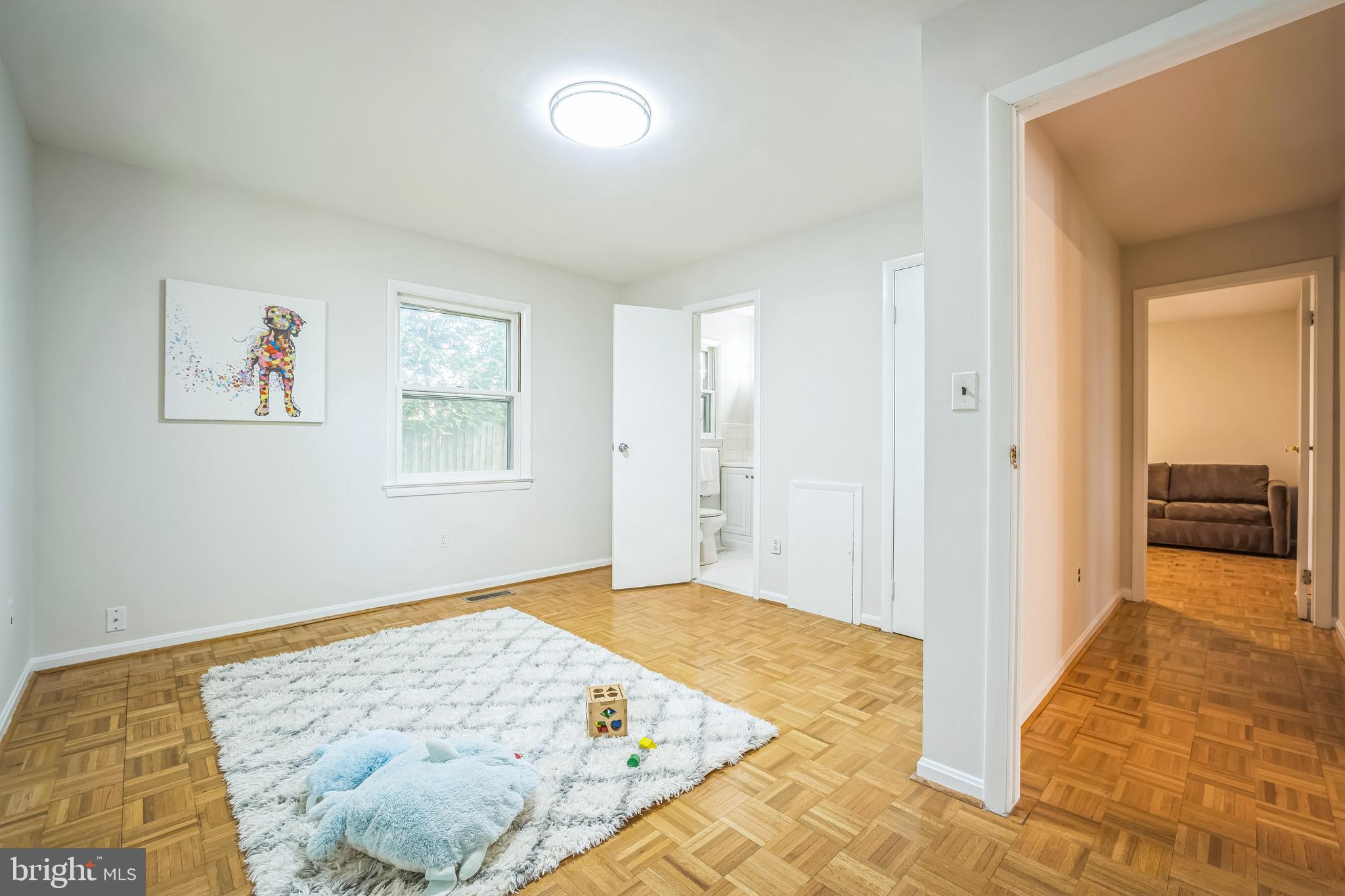 Real estate listing preview #16