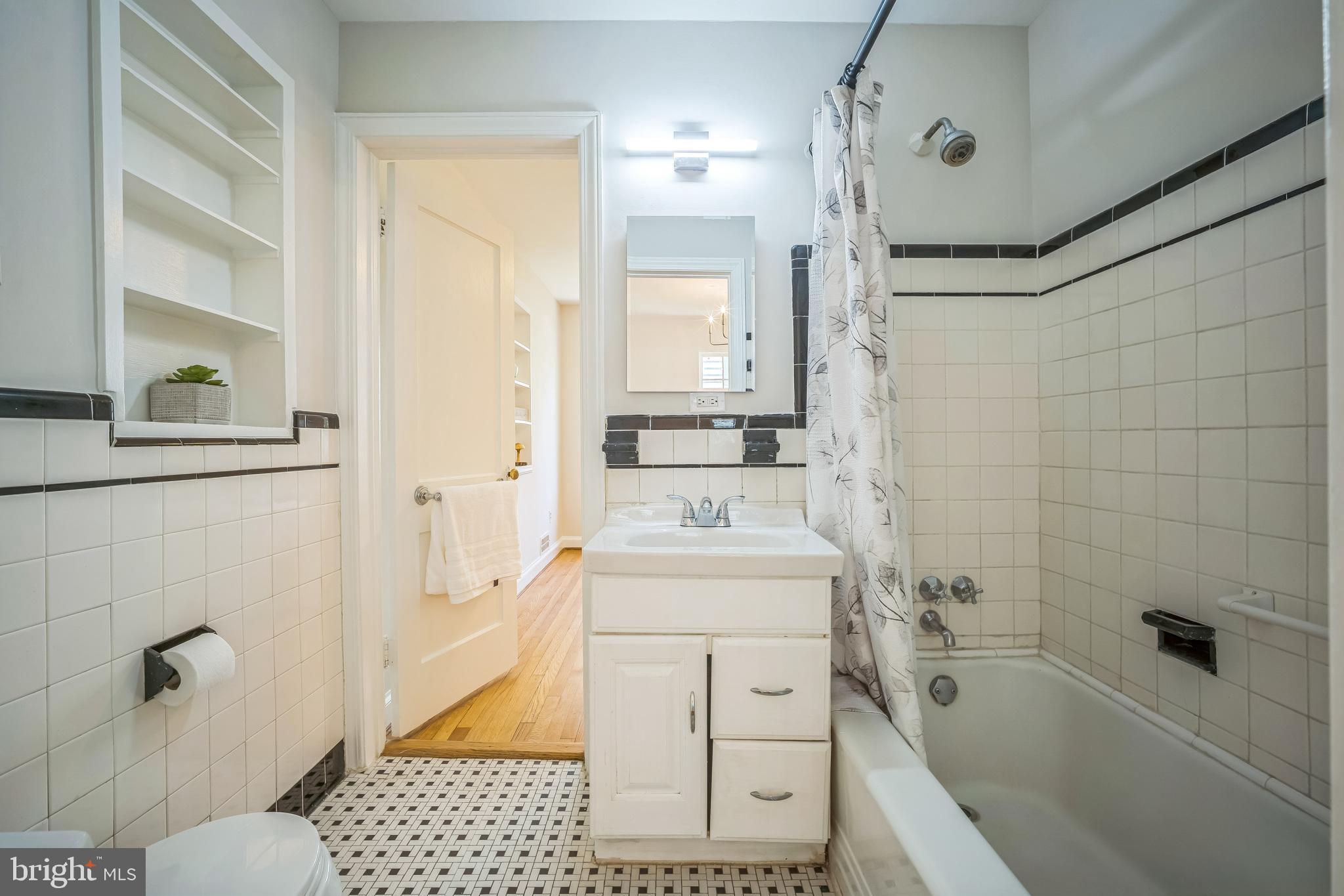 Real estate listing preview #13