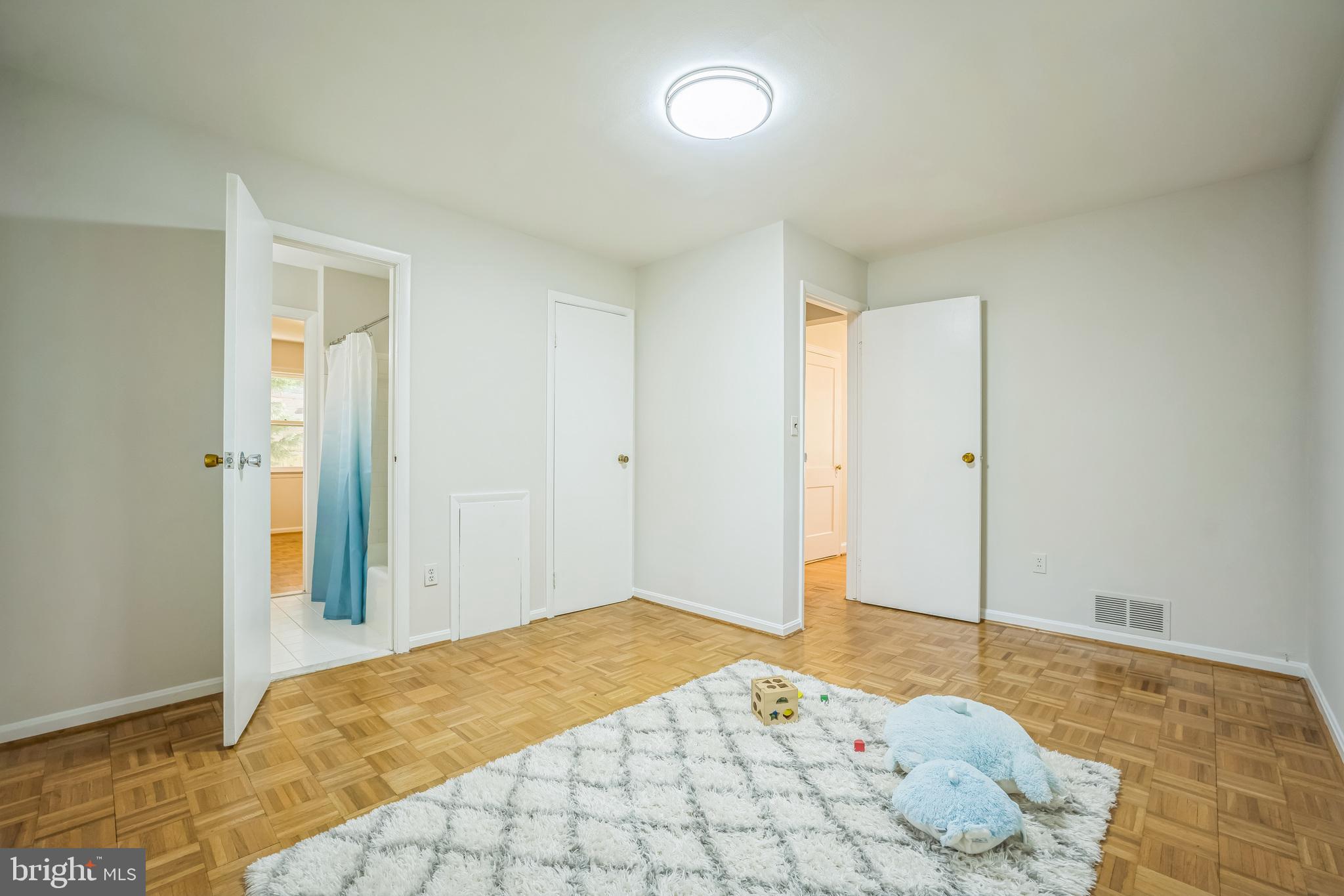 Real estate listing preview #17