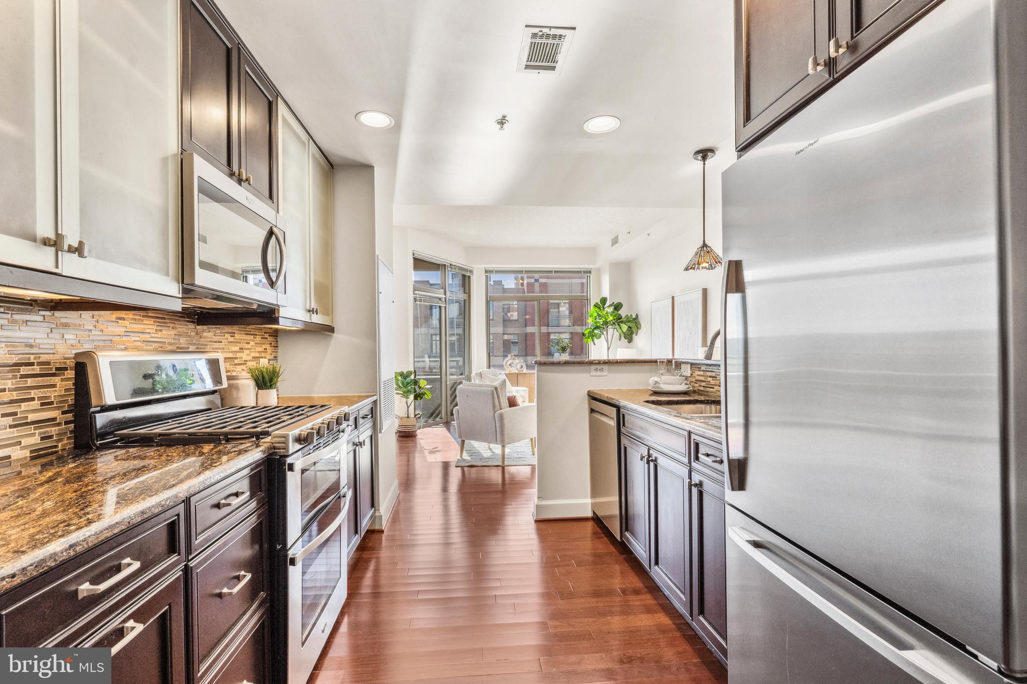 Real estate listing preview #7