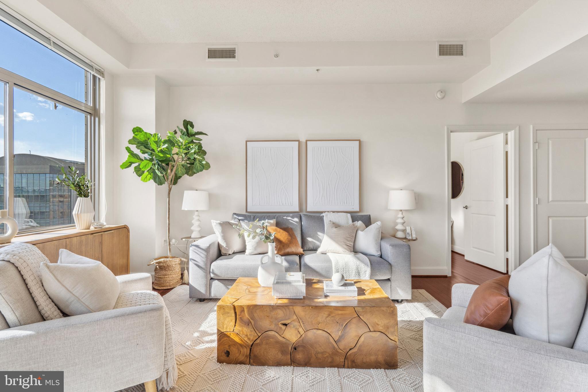 Real estate listing preview #17