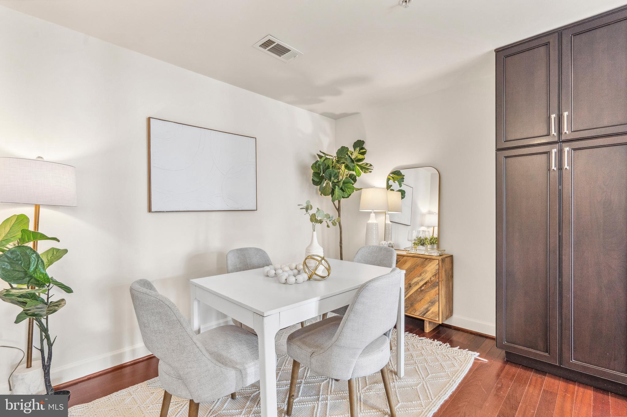 Real estate listing preview #4