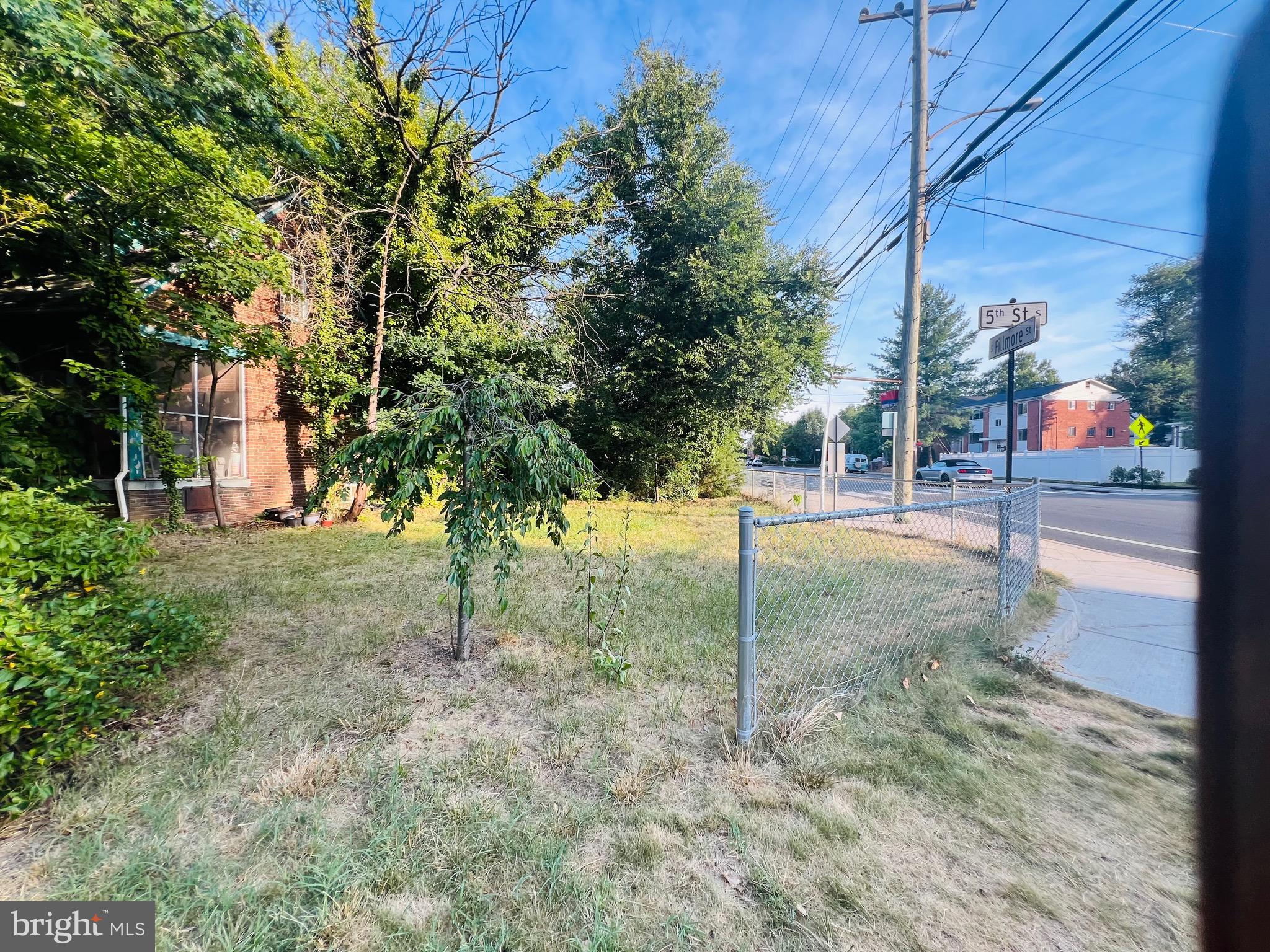 Real estate listing preview #5