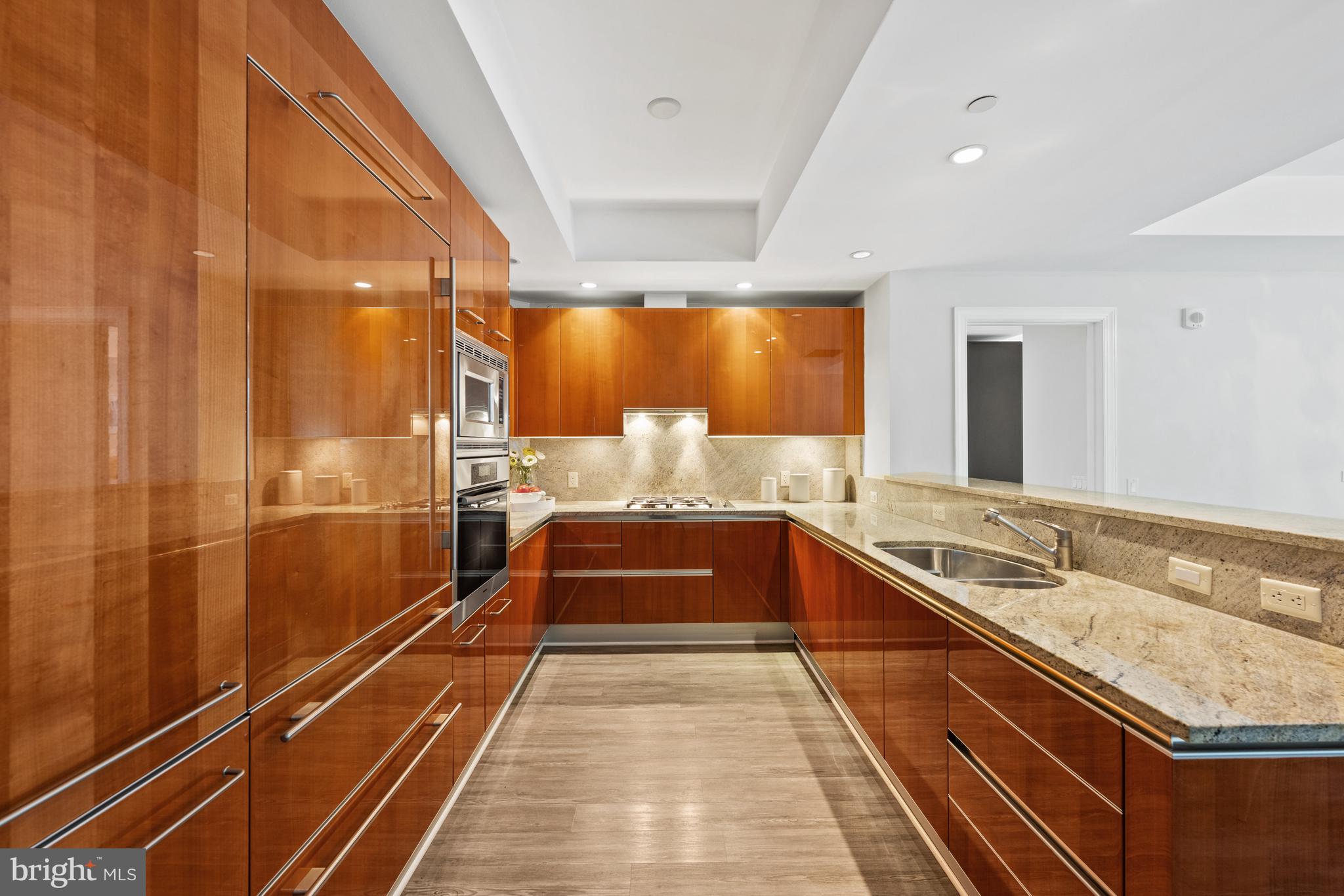 Real estate listing preview #11