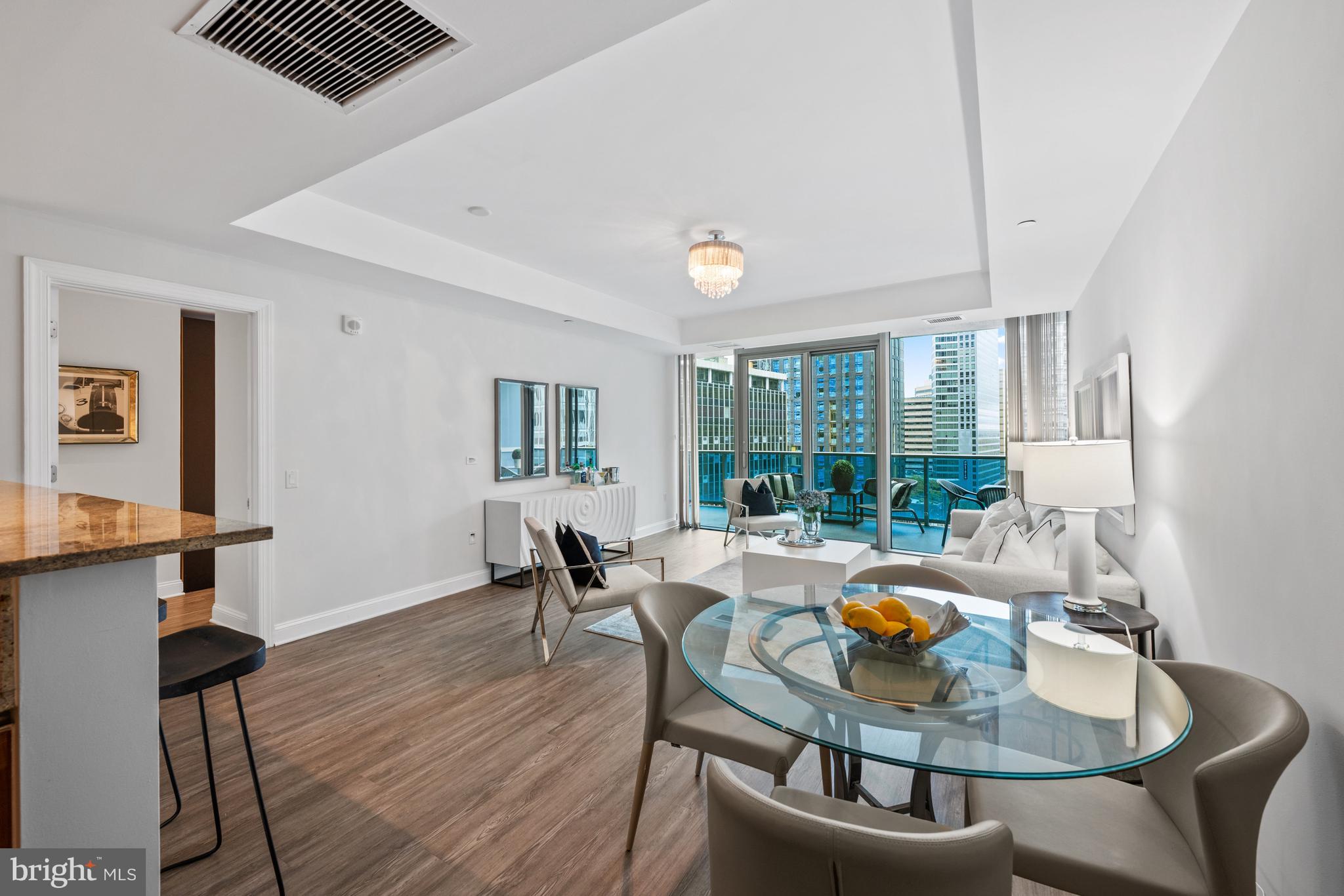 Real estate listing preview #14