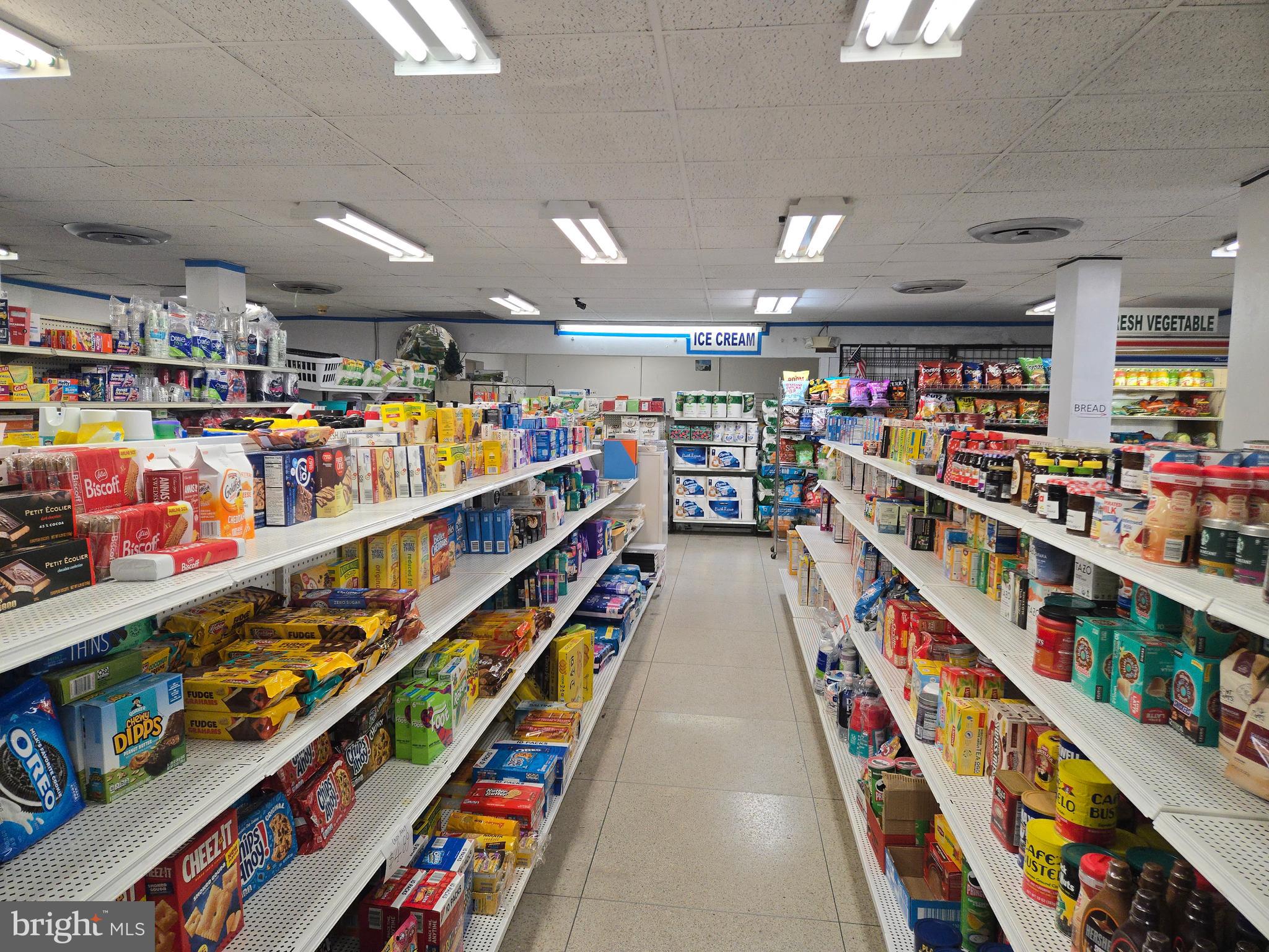 Real estate listing preview #9