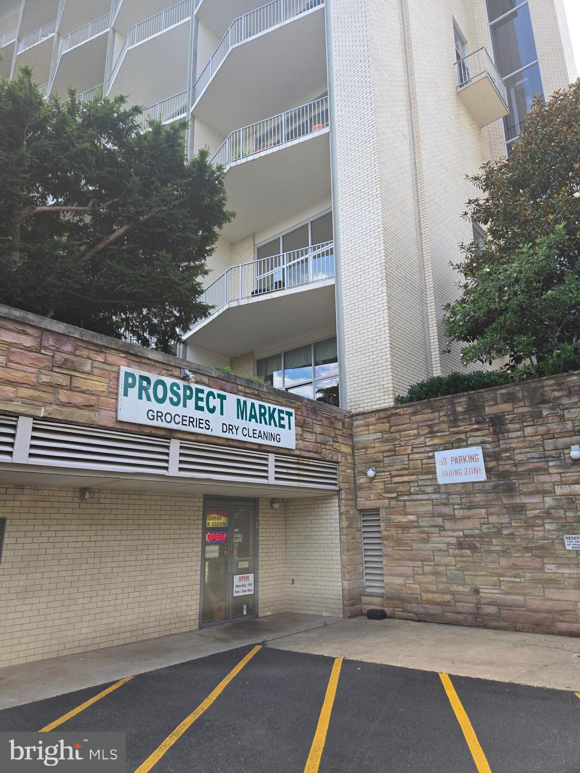 Real estate listing preview #4