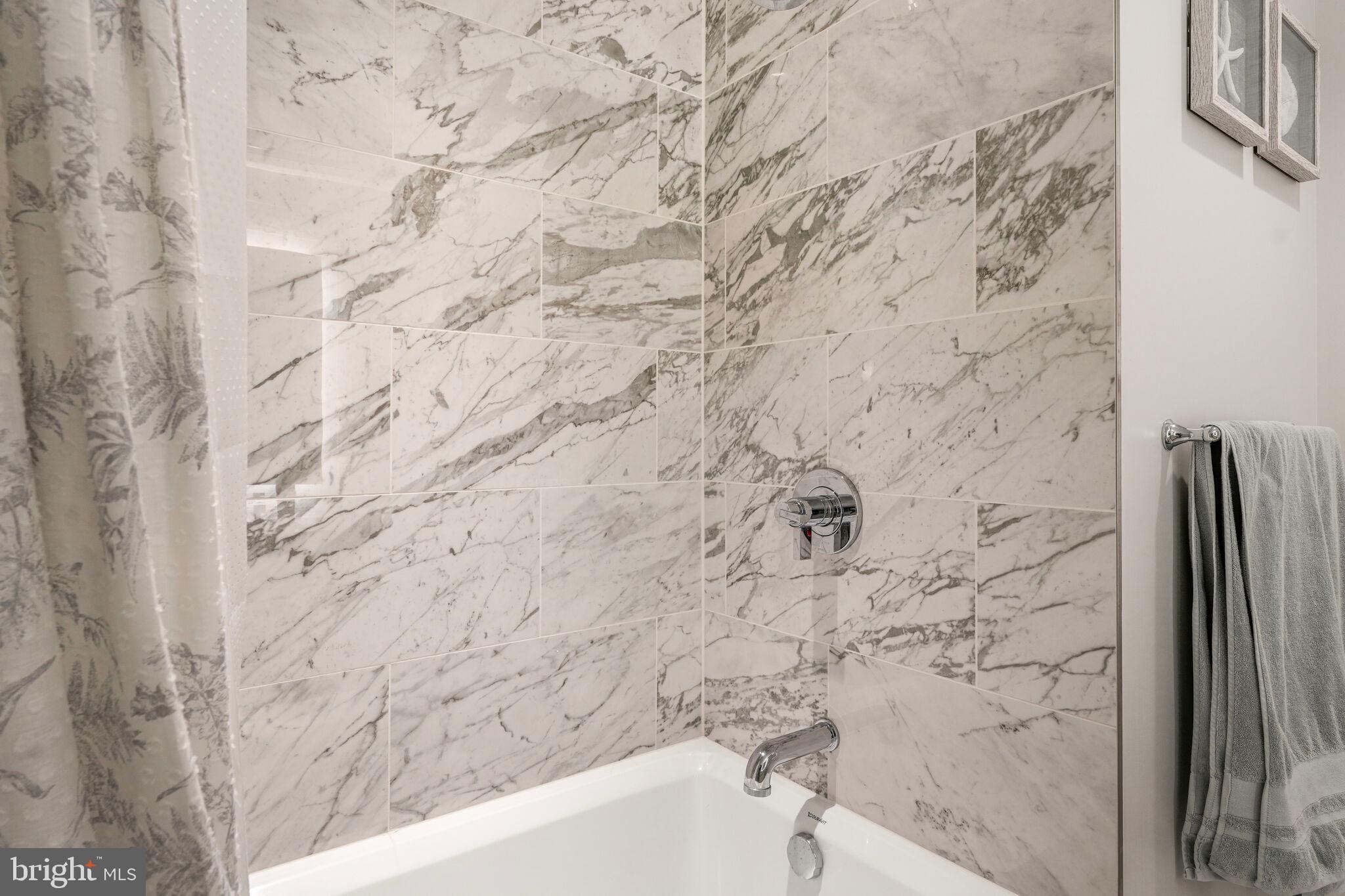 Real estate listing preview #18