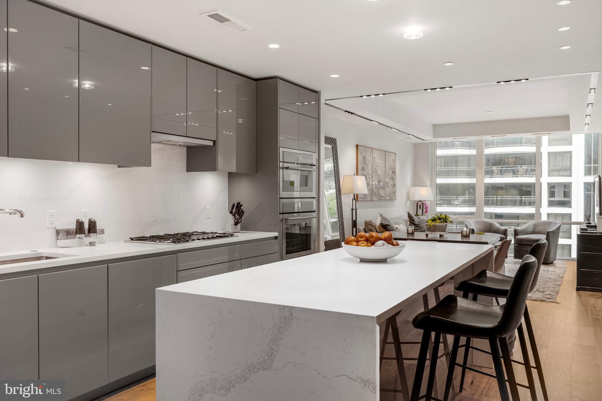 Real estate listing preview #6