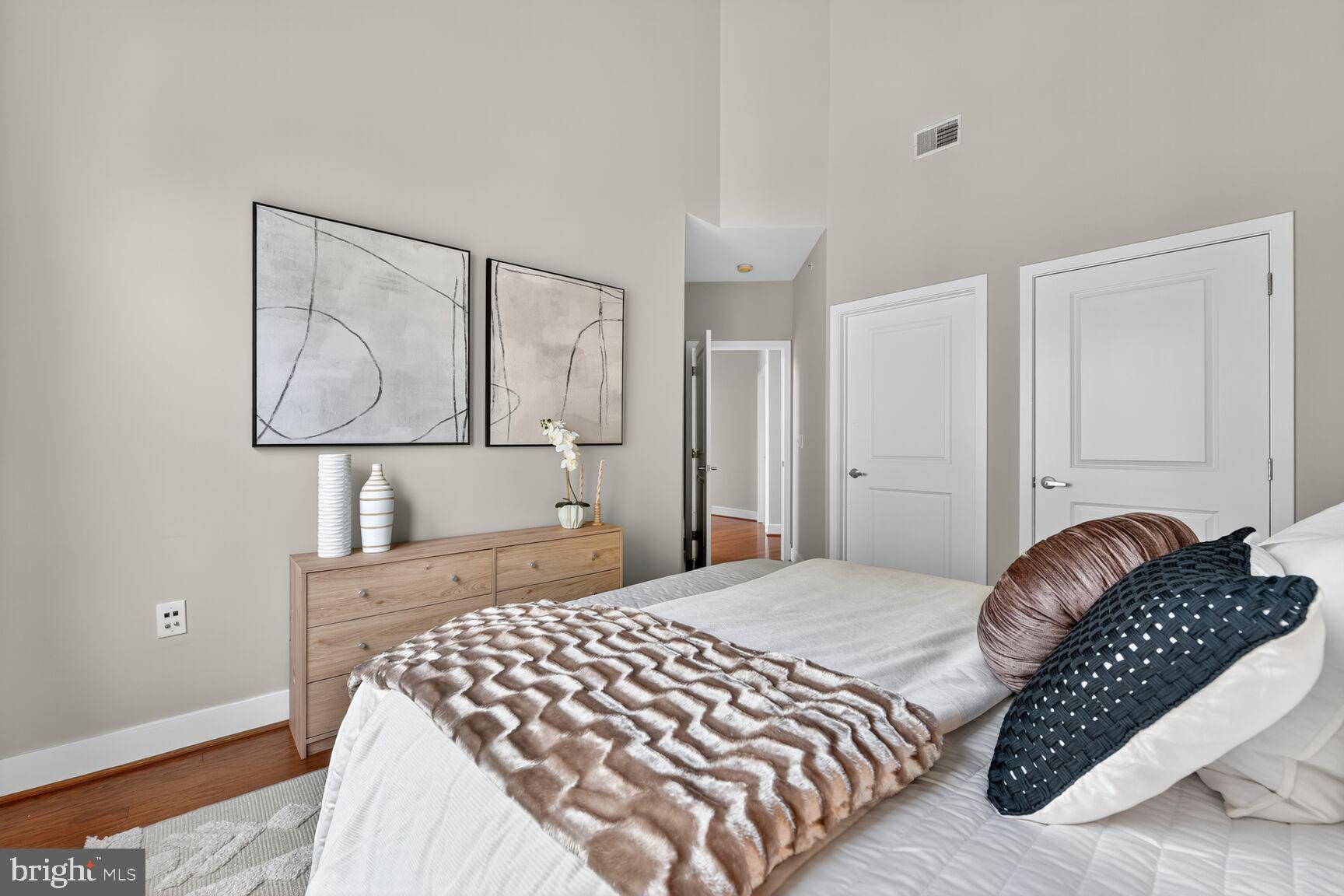 Real estate listing preview #42