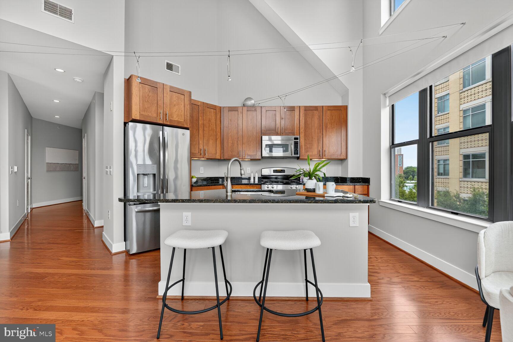 Real estate listing preview #8