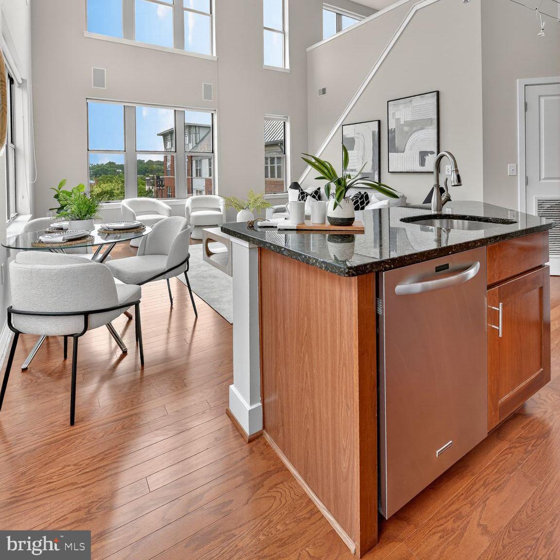 Real estate listing preview #18