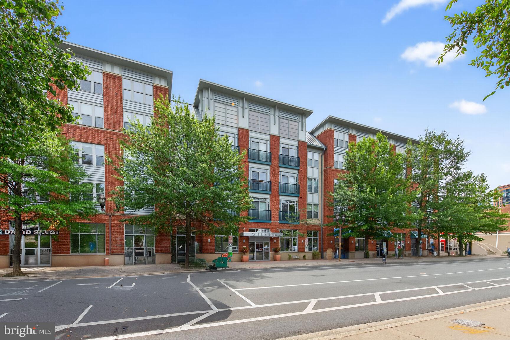 Real estate listing preview #2