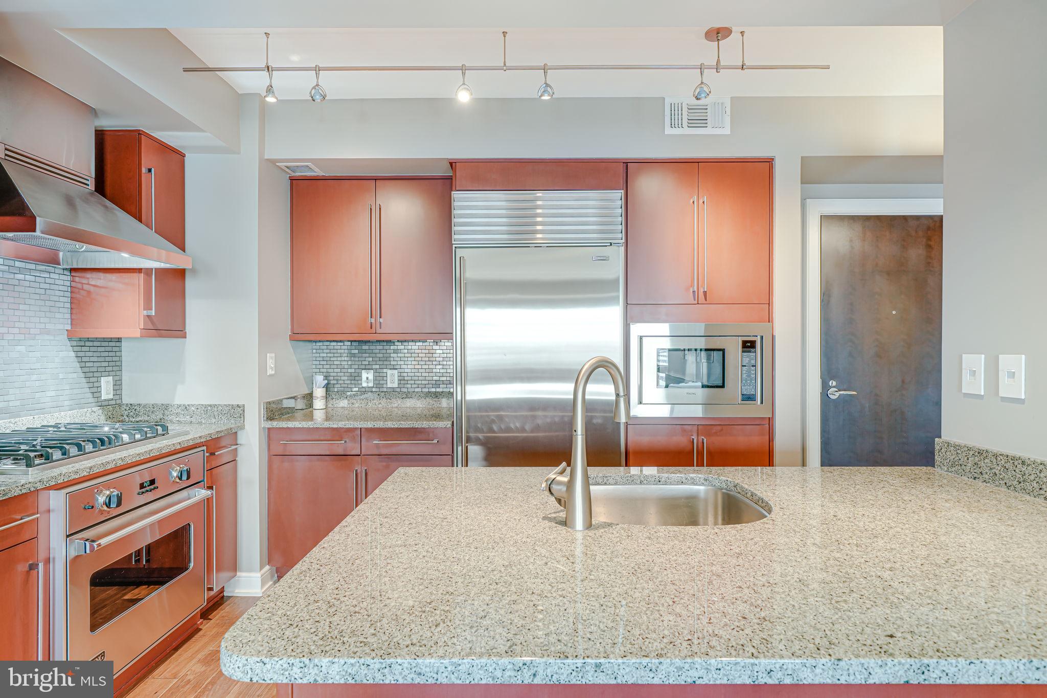 Real estate listing preview #10