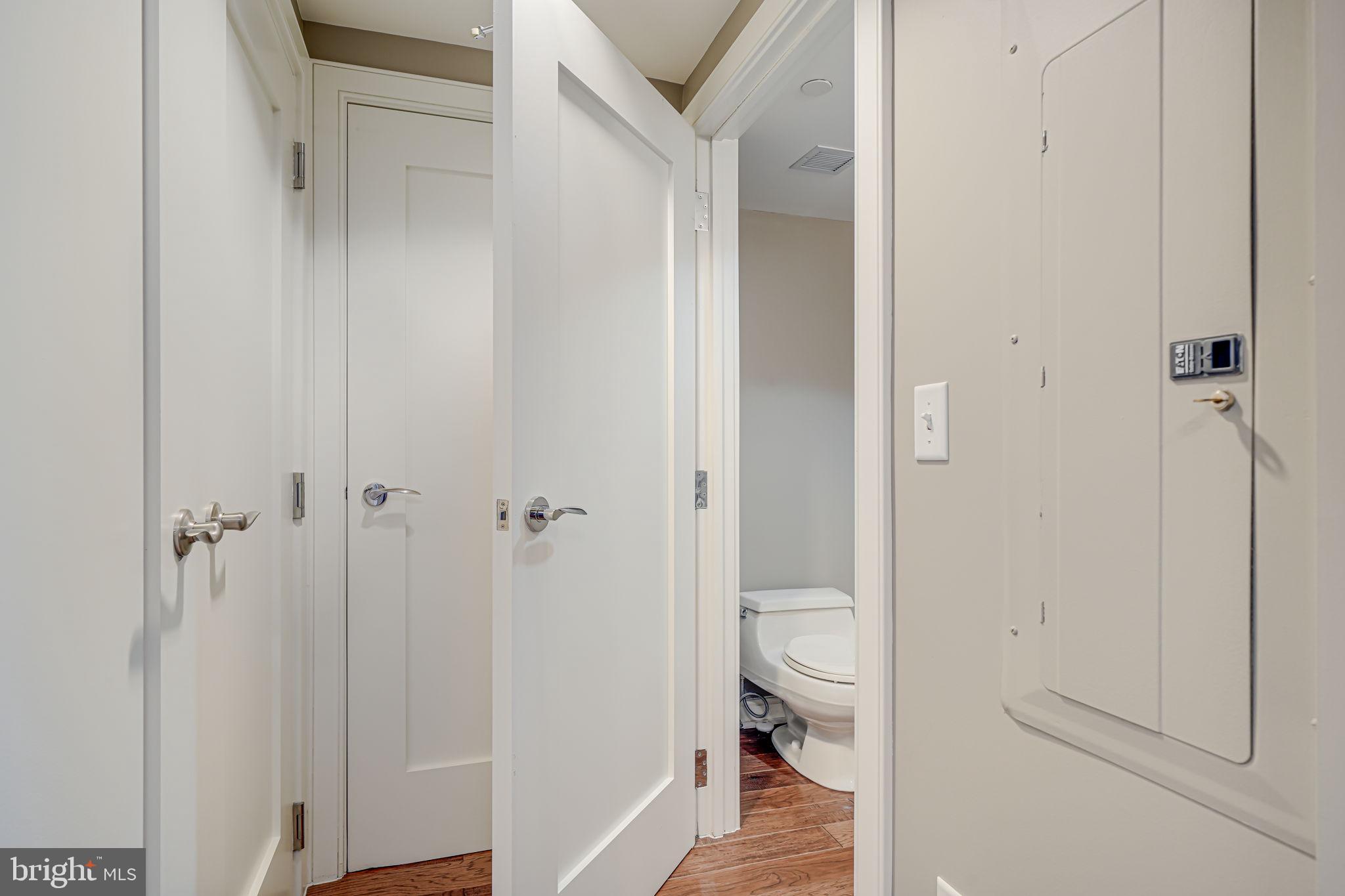 Real estate listing preview #24