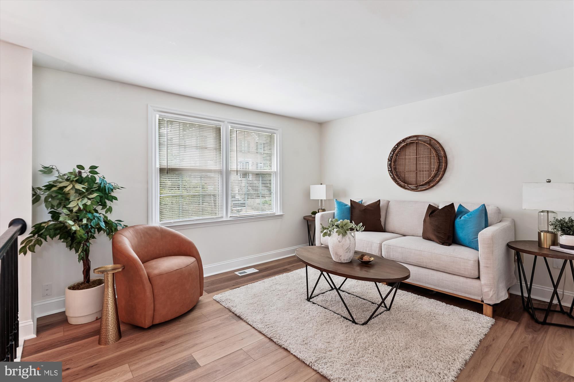 Real estate listing preview #6